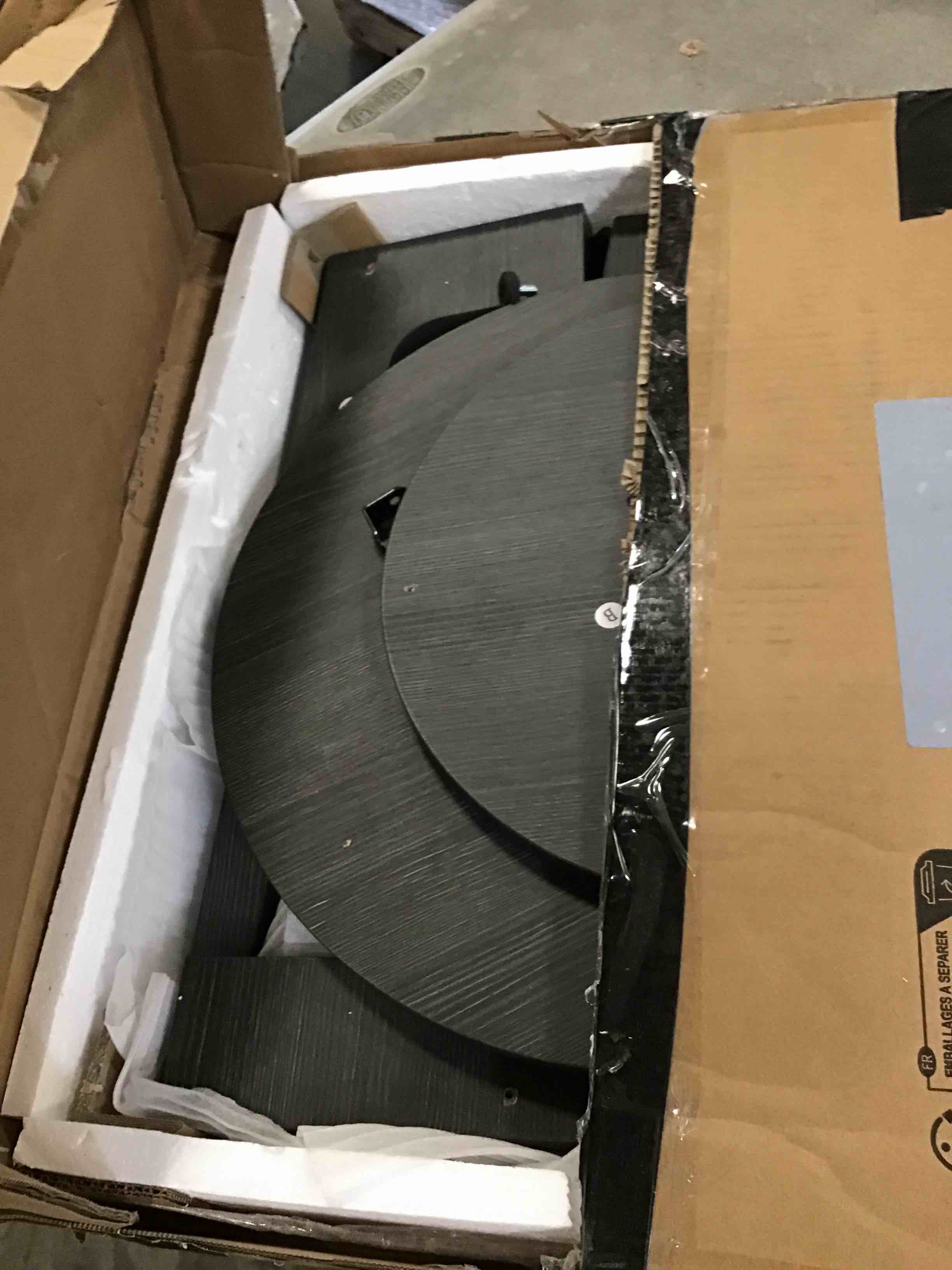 https://s3.amazonaws.com/lotting-images-prod/bidfta/PNK2186715_1746560450597.jpeg