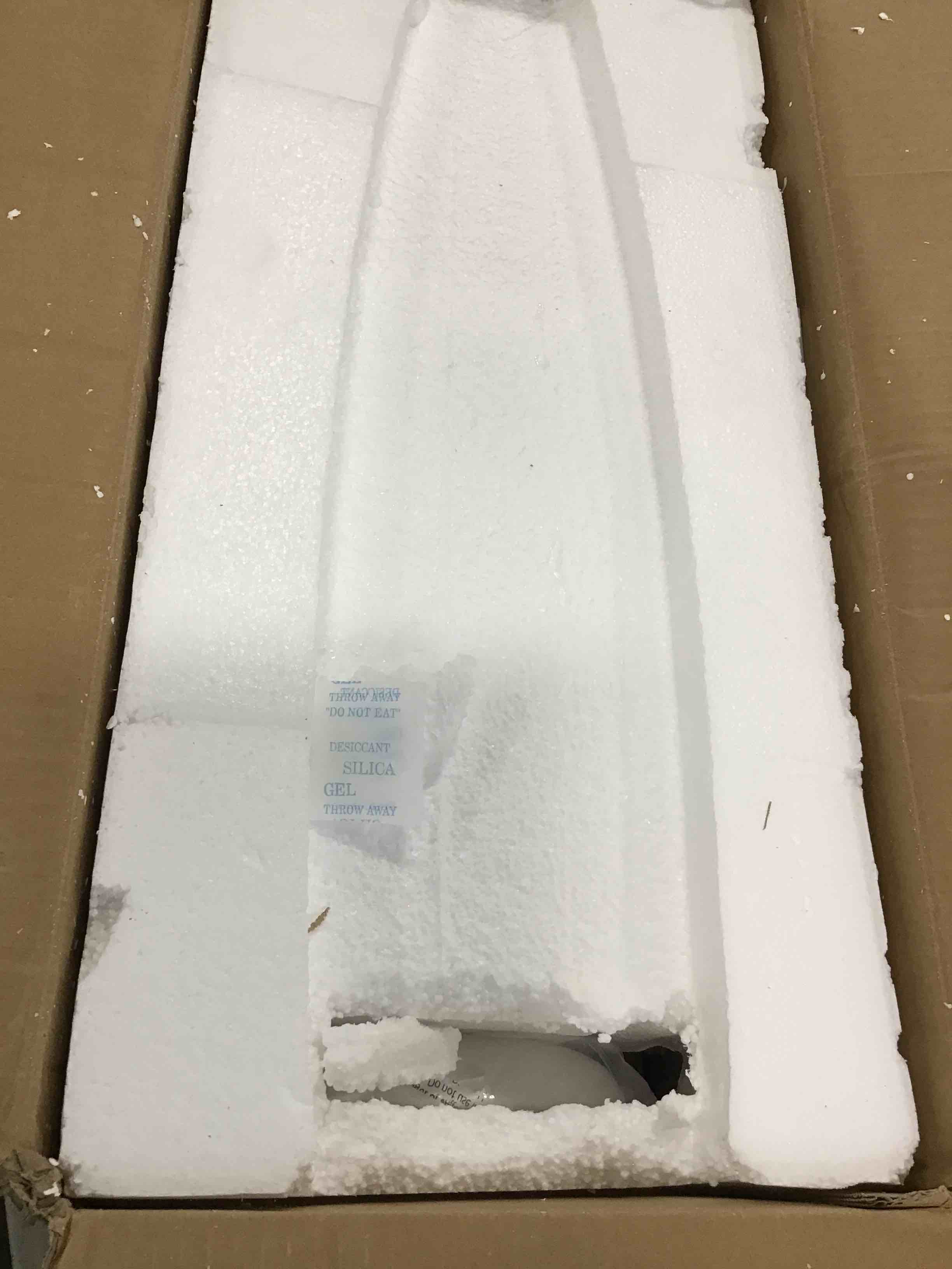 https://s3.amazonaws.com/lotting-images-prod/bidfta/PNK2186720_1746561258198.jpeg