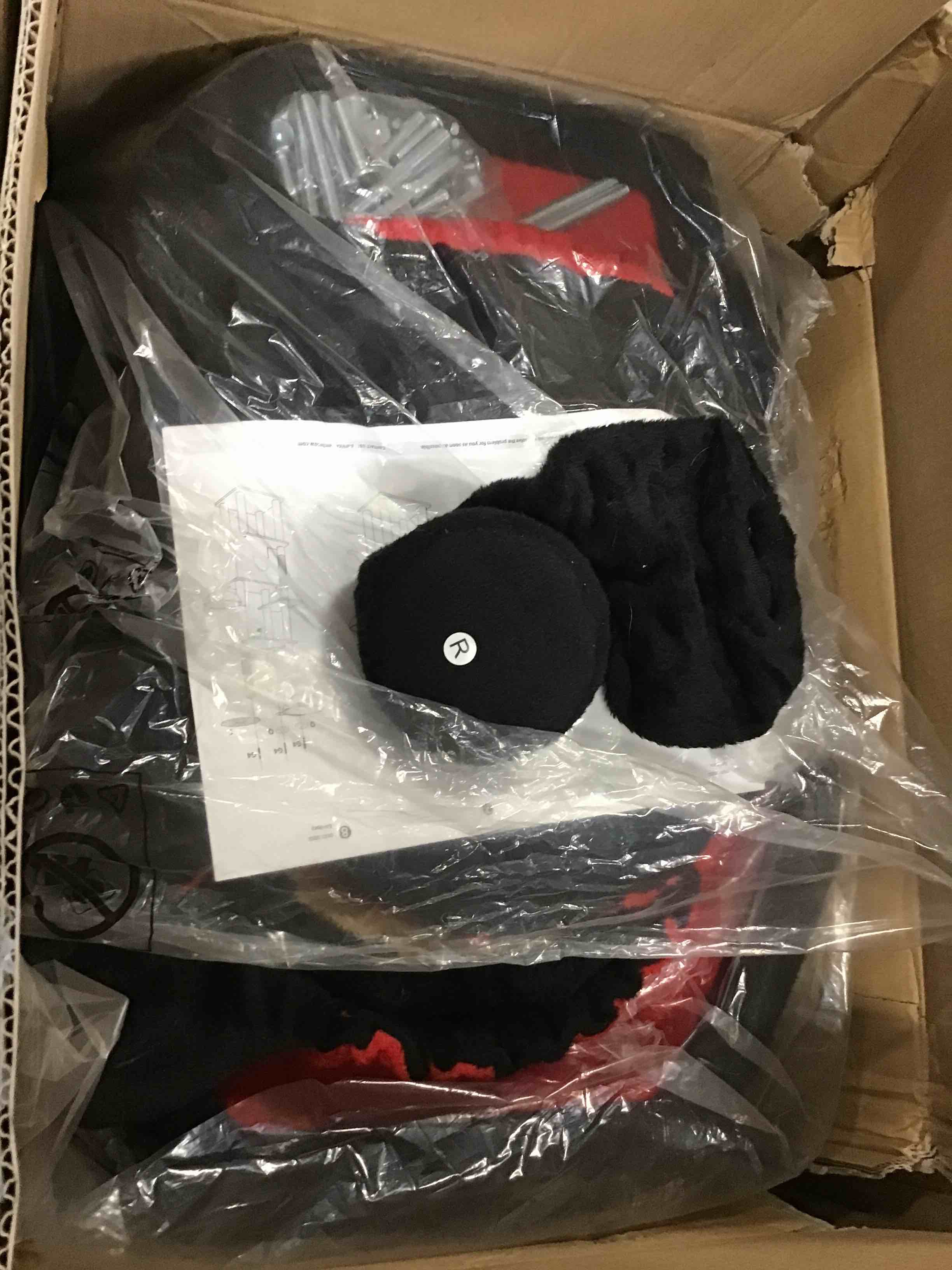 https://s3.amazonaws.com/lotting-images-prod/bidfta/PNK2186999_1746797930738.jpeg