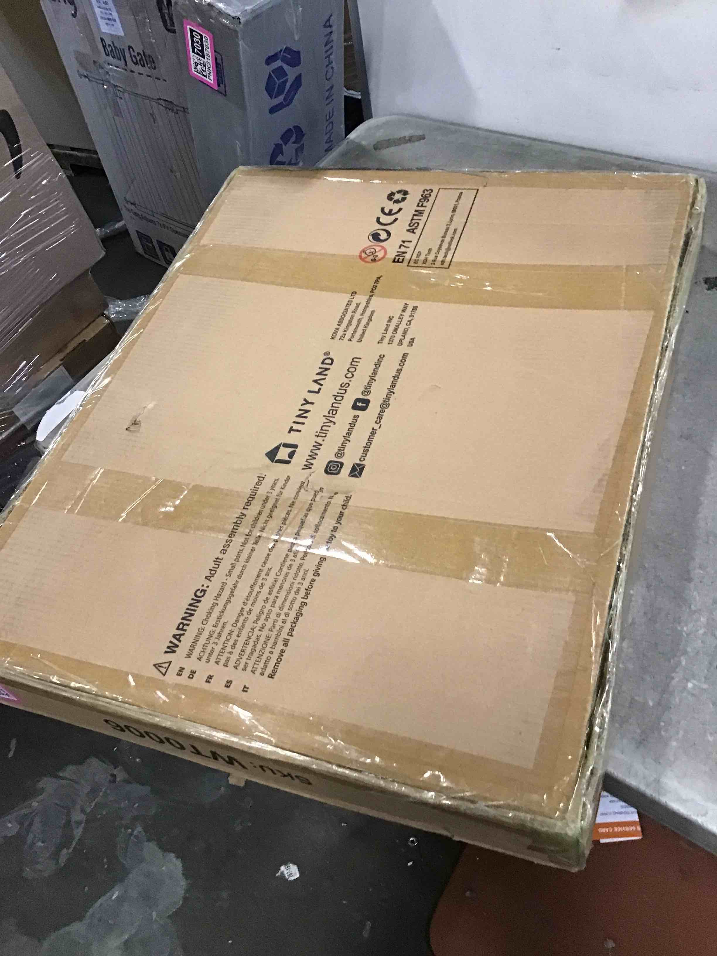 https://s3.amazonaws.com/lotting-images-prod/bidfta/PNK2187042_1746805305087.jpeg