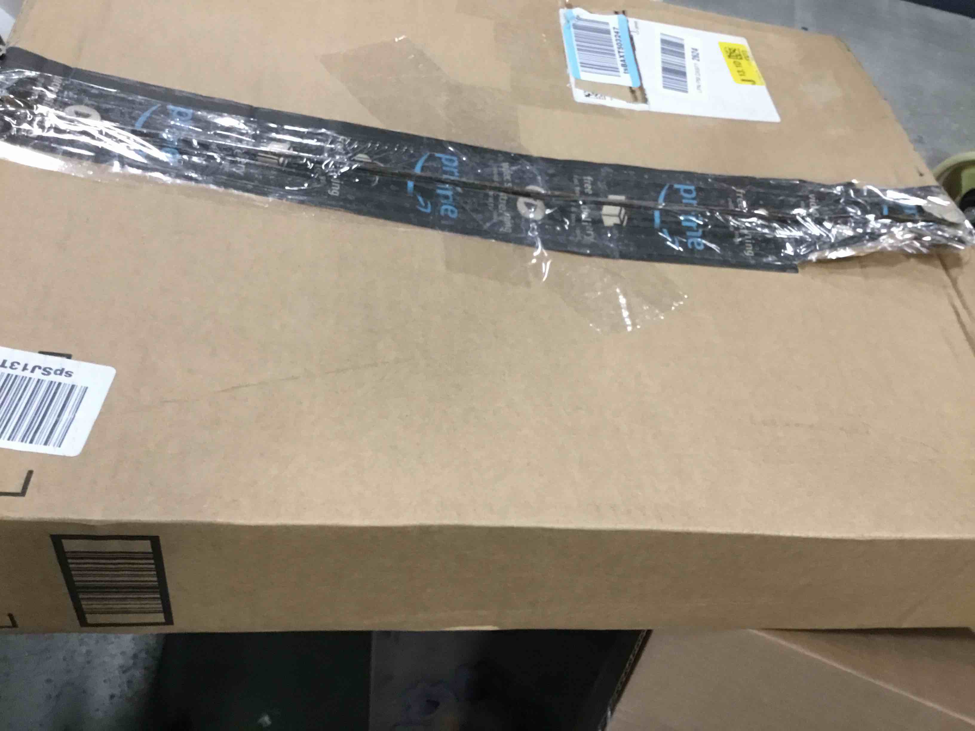 https://s3.amazonaws.com/lotting-images-prod/bidfta/PNK2187225_1749040312180.jpeg
