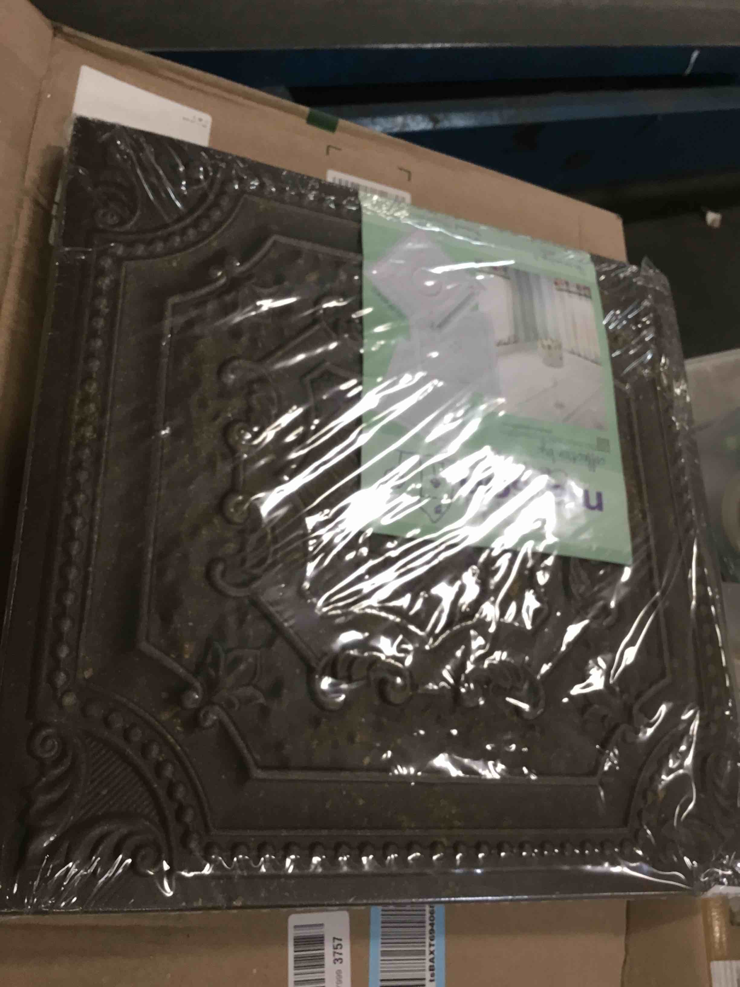 https://s3.amazonaws.com/lotting-images-prod/bidfta/PNK2187307_1749050448317.jpeg