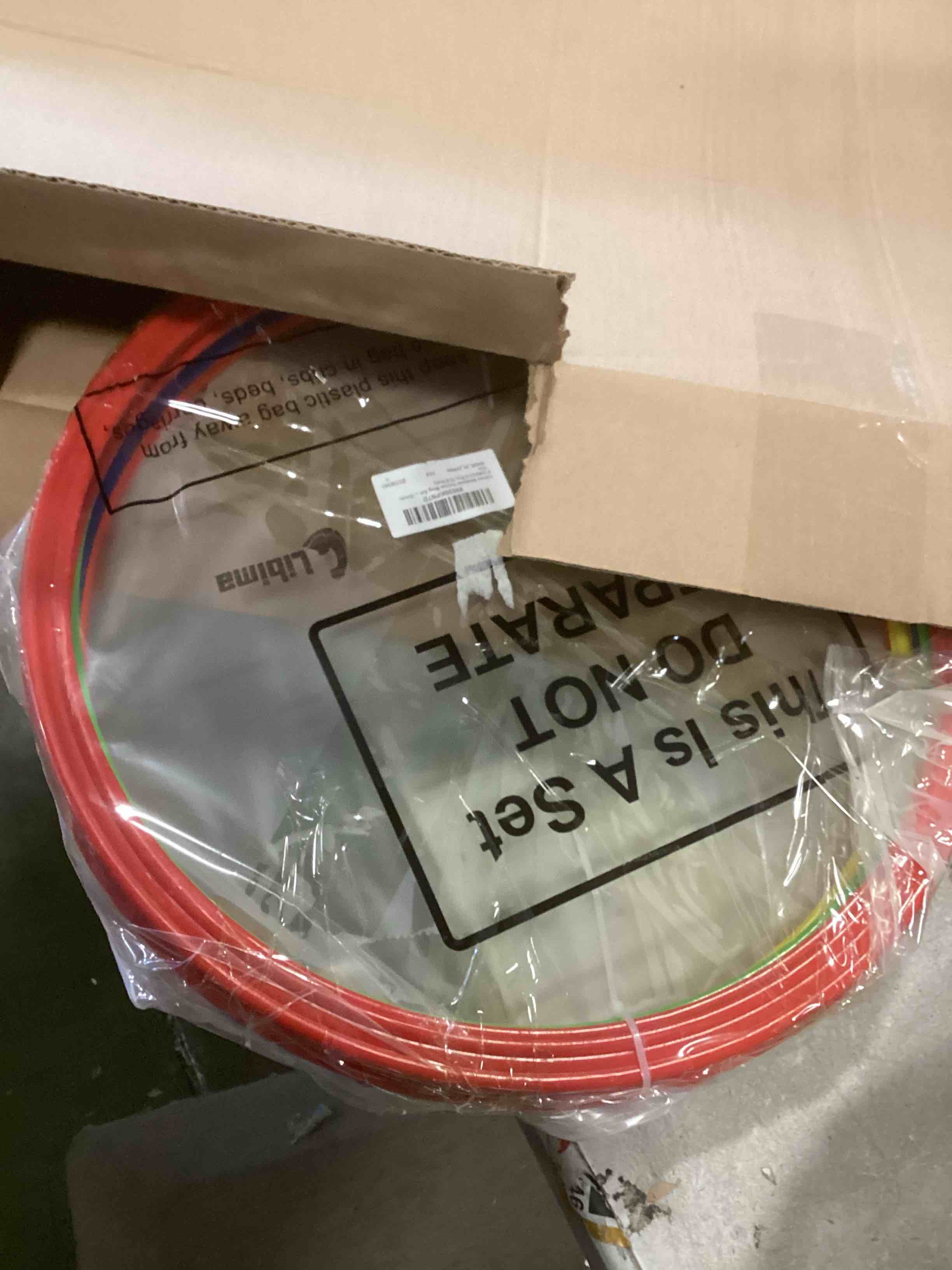 https://s3.amazonaws.com/lotting-images-prod/bidfta/PNK2188465_1742826892015.jpeg