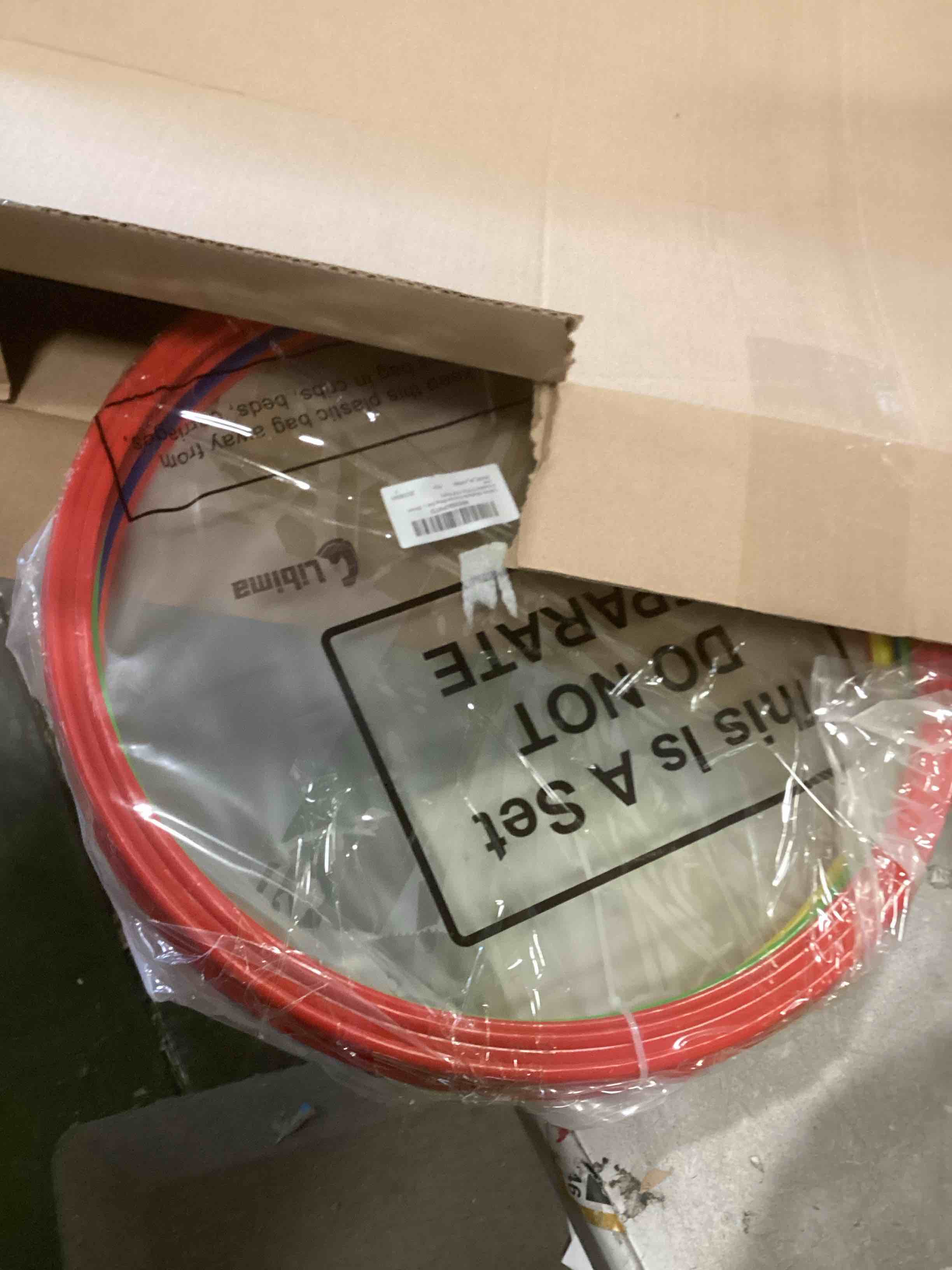 https://s3.amazonaws.com/lotting-images-prod/bidfta/PNK2188465_1742826892754.jpeg