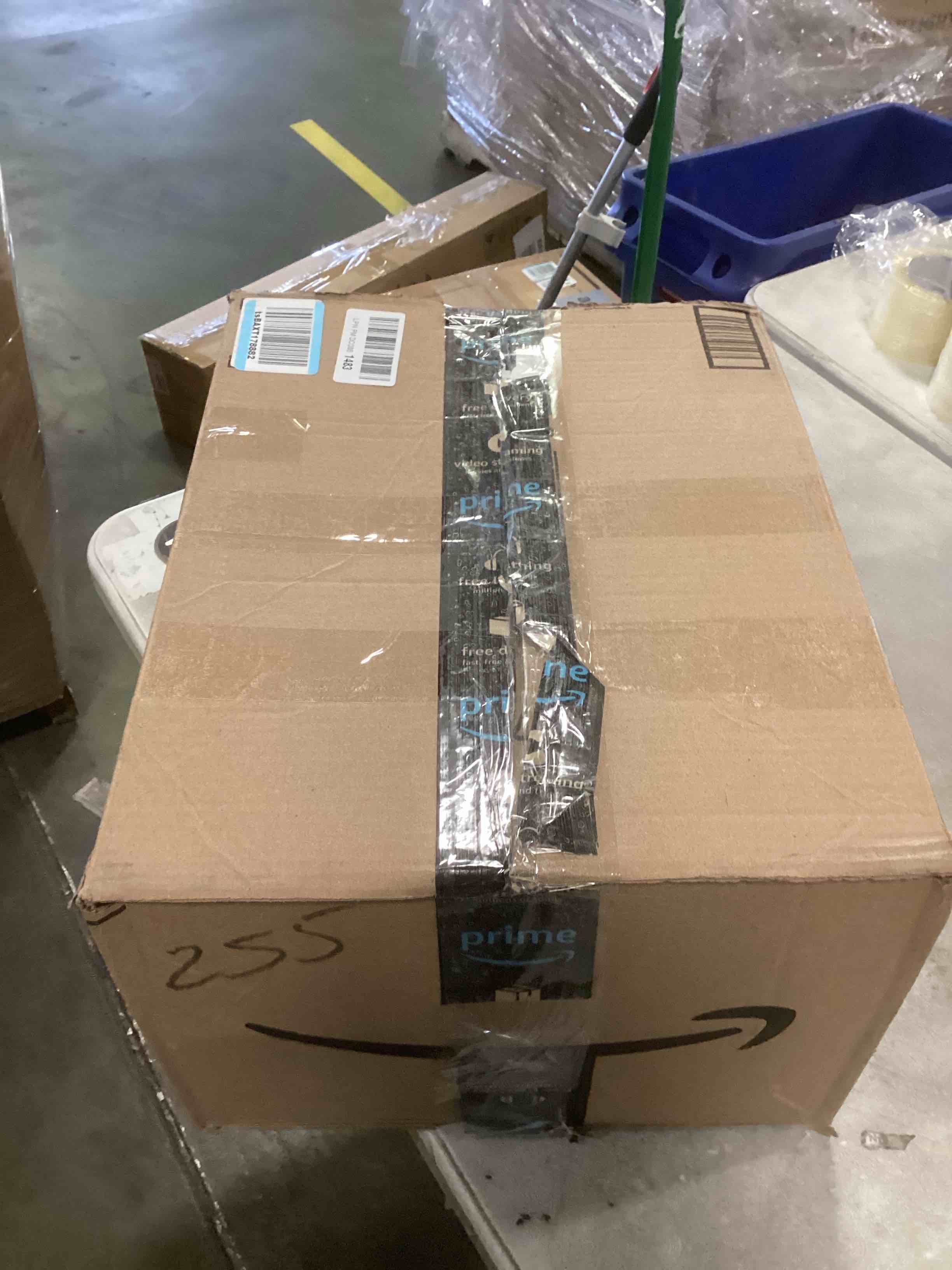 https://s3.amazonaws.com/lotting-images-prod/bidfta/PNK2188518_1742833011398.jpeg