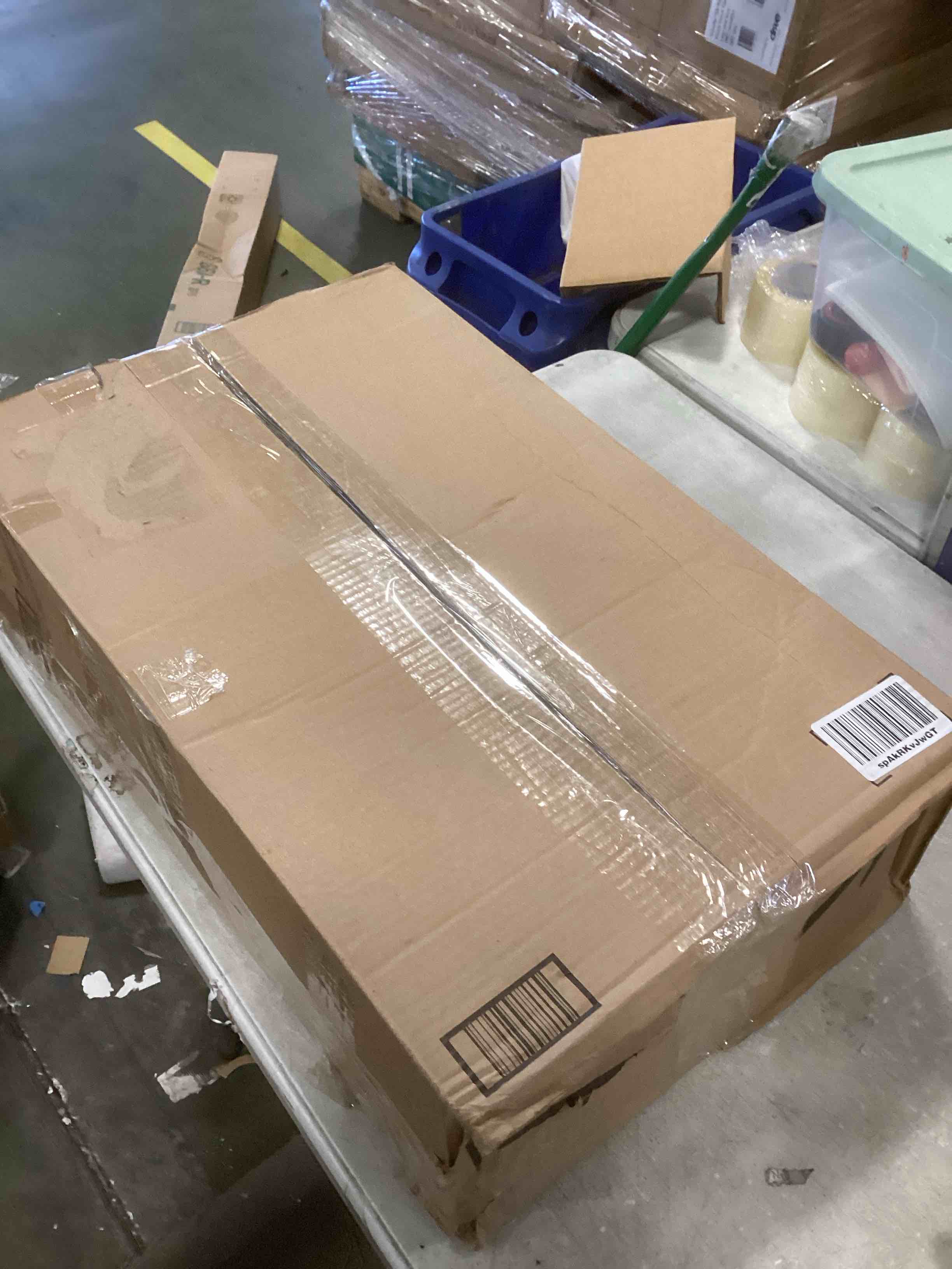 https://s3.amazonaws.com/lotting-images-prod/bidfta/PNK2188616_1742846297829.jpeg
