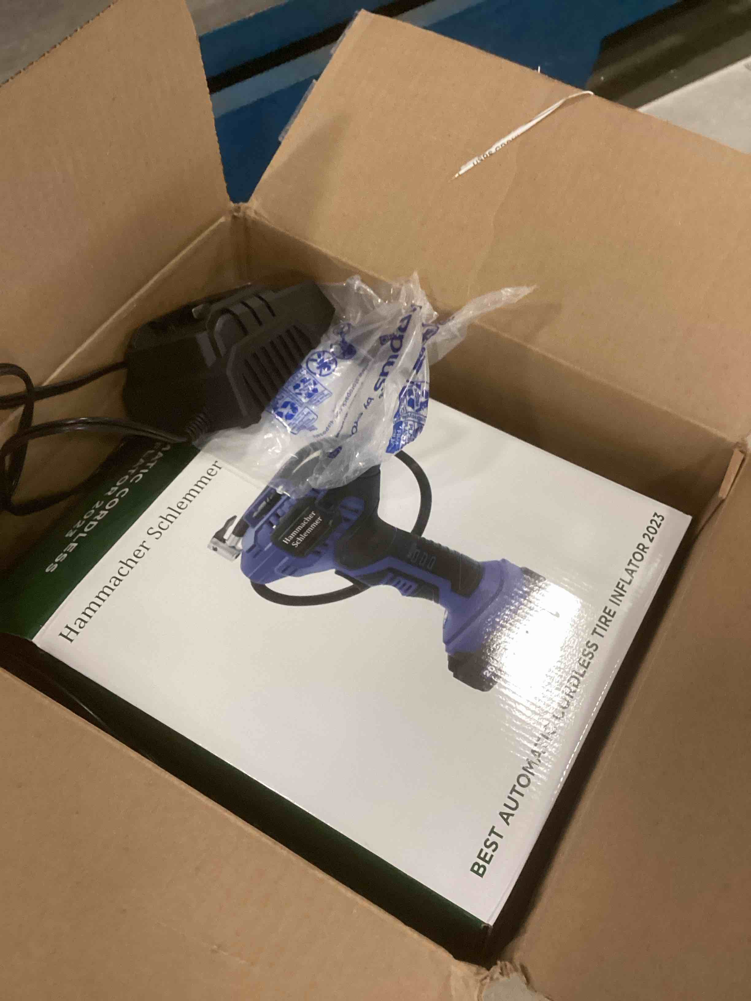 https://s3.amazonaws.com/lotting-images-prod/bidfta/PNK2188761_1742924051248.jpeg