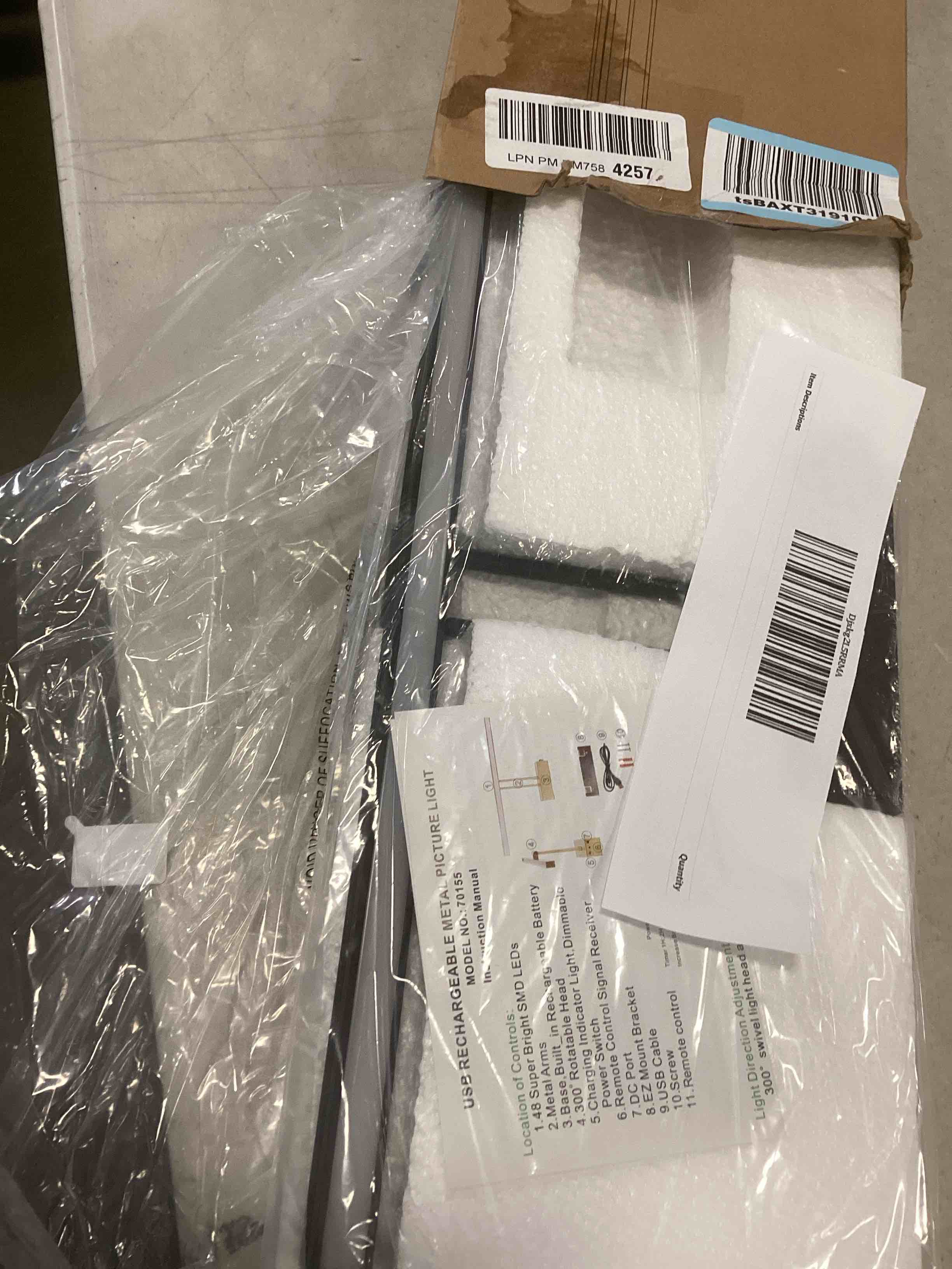 https://s3.amazonaws.com/lotting-images-prod/bidfta/PNK2189153_1743087220522.jpeg