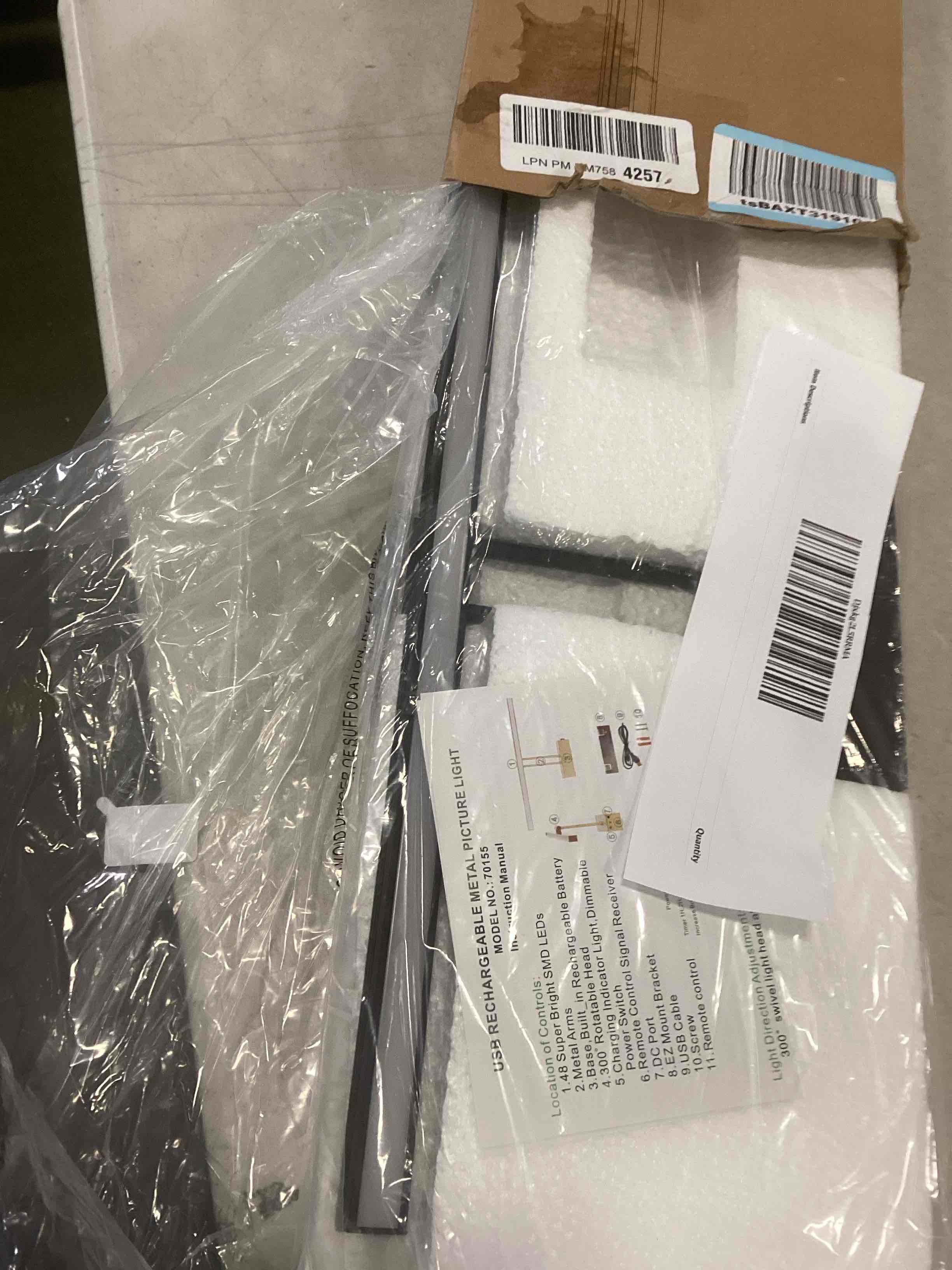 https://s3.amazonaws.com/lotting-images-prod/bidfta/PNK2189153_1743087221293.jpeg