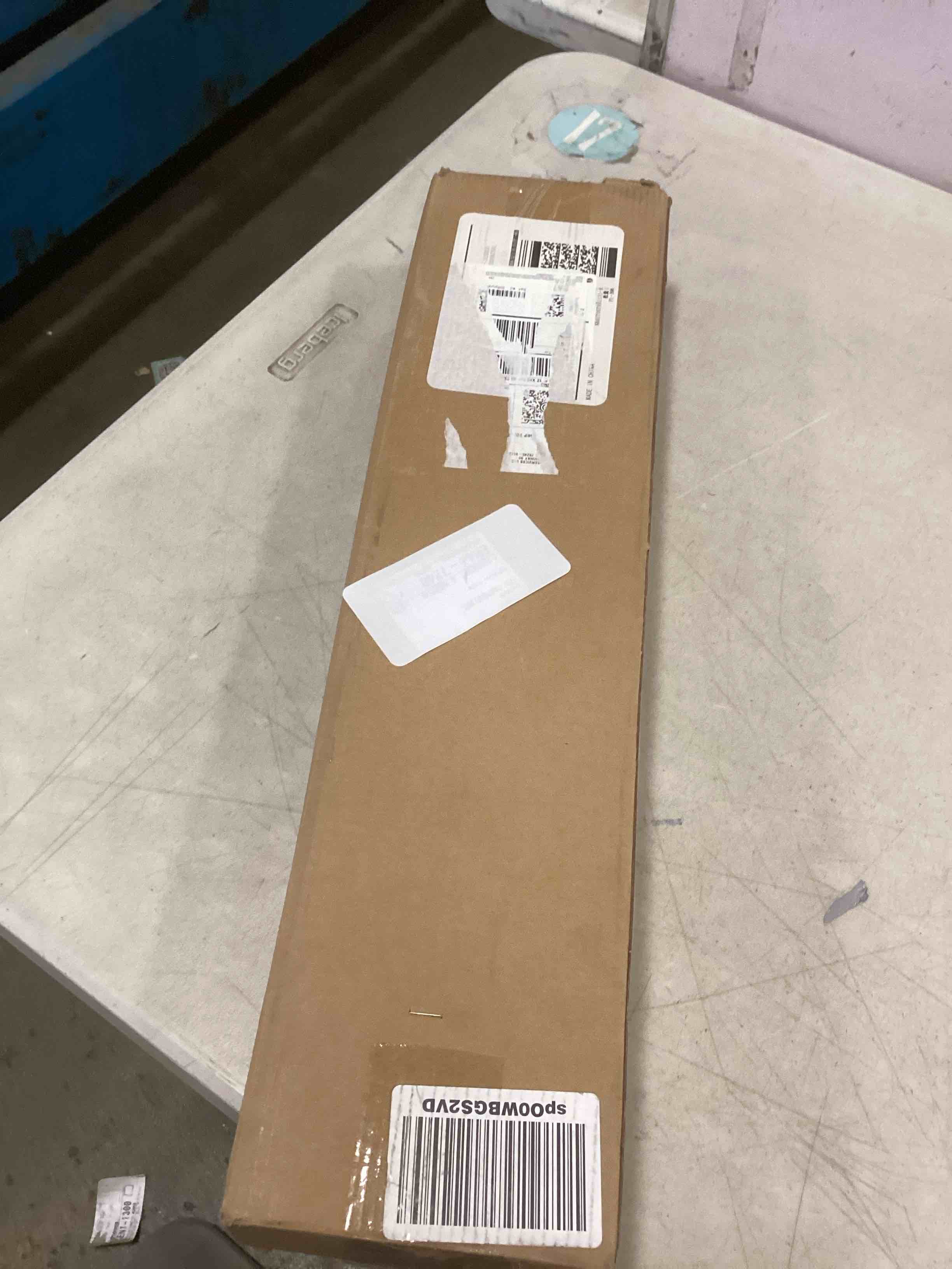 https://s3.amazonaws.com/lotting-images-prod/bidfta/PNK2189240_1743098185306.jpeg