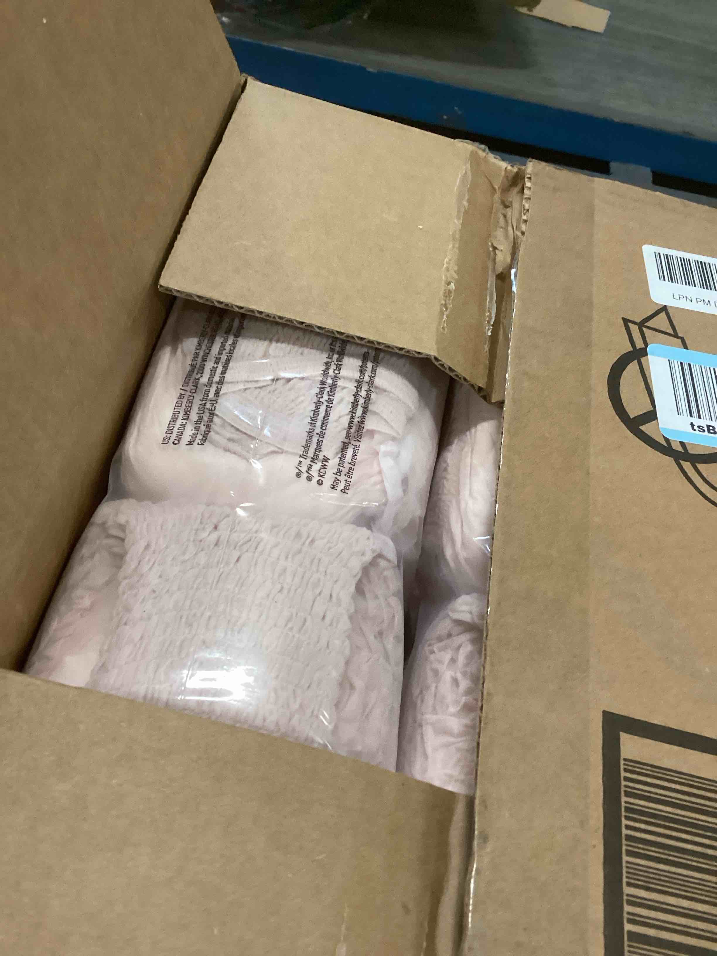 https://s3.amazonaws.com/lotting-images-prod/bidfta/PNK2189245_1743098700975.jpeg
