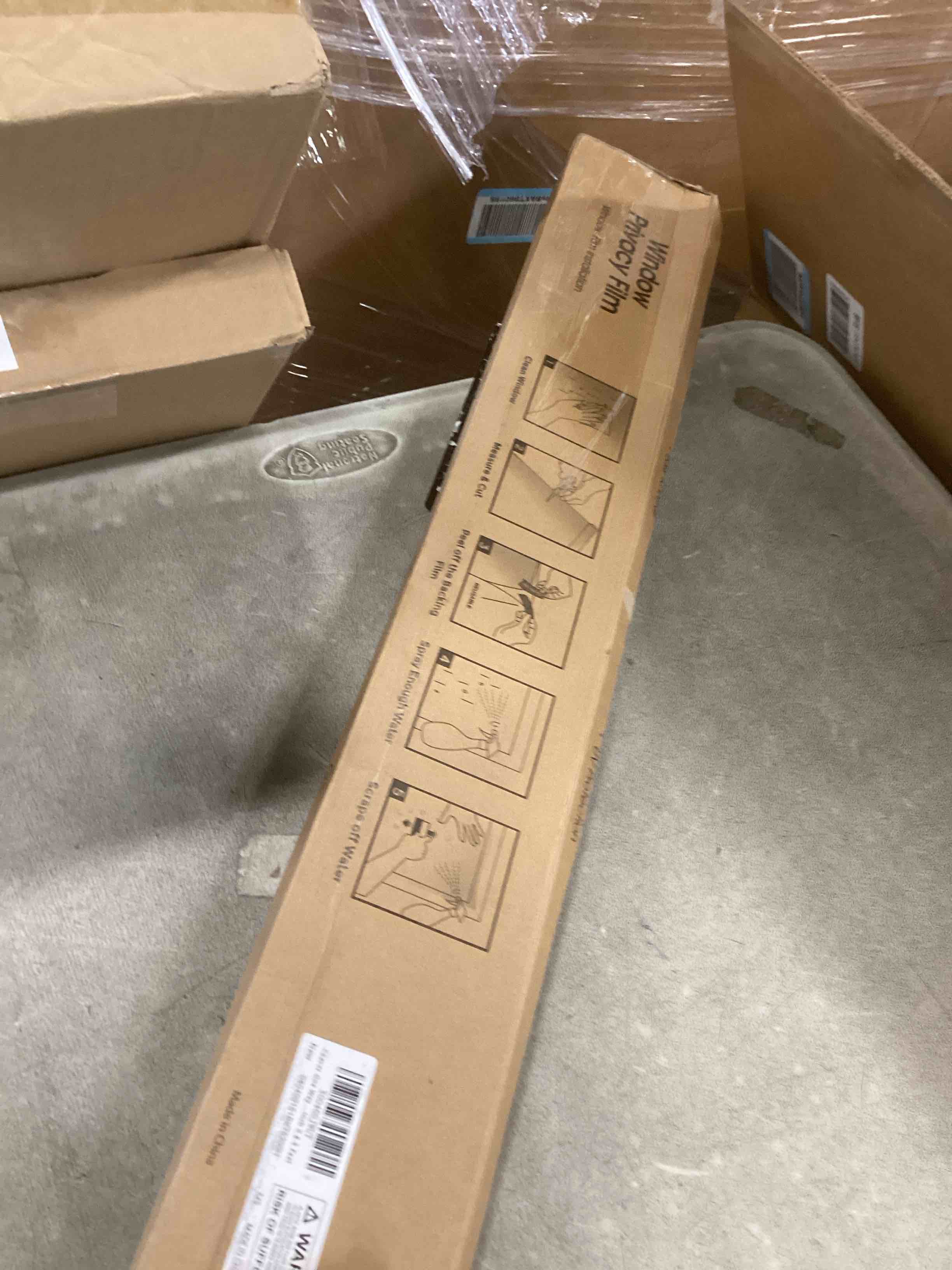 https://s3.amazonaws.com/lotting-images-prod/bidfta/PNK2189577_1743191767683.jpeg