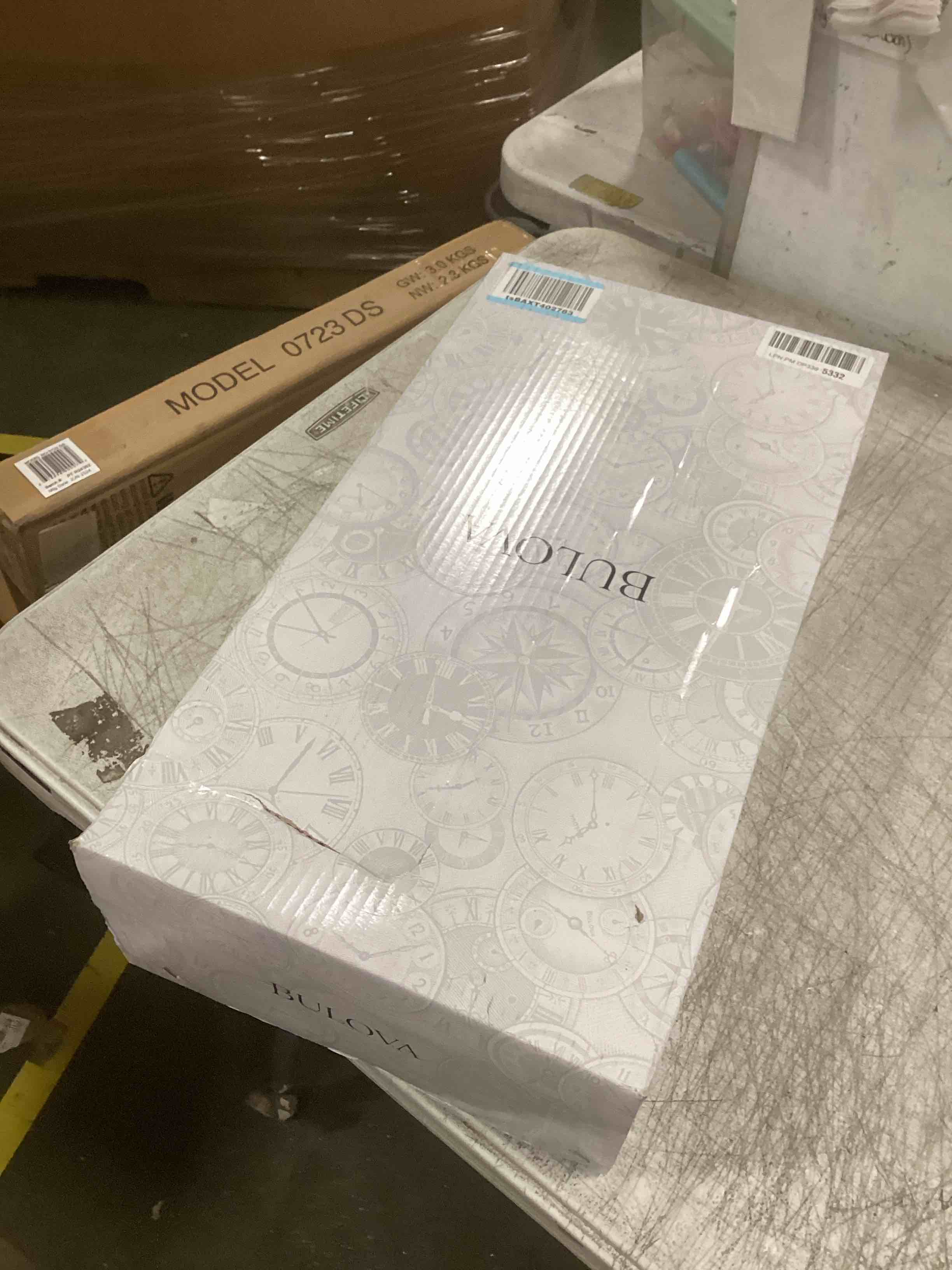 https://s3.amazonaws.com/lotting-images-prod/bidfta/PNK2189720_1743436997779.jpeg