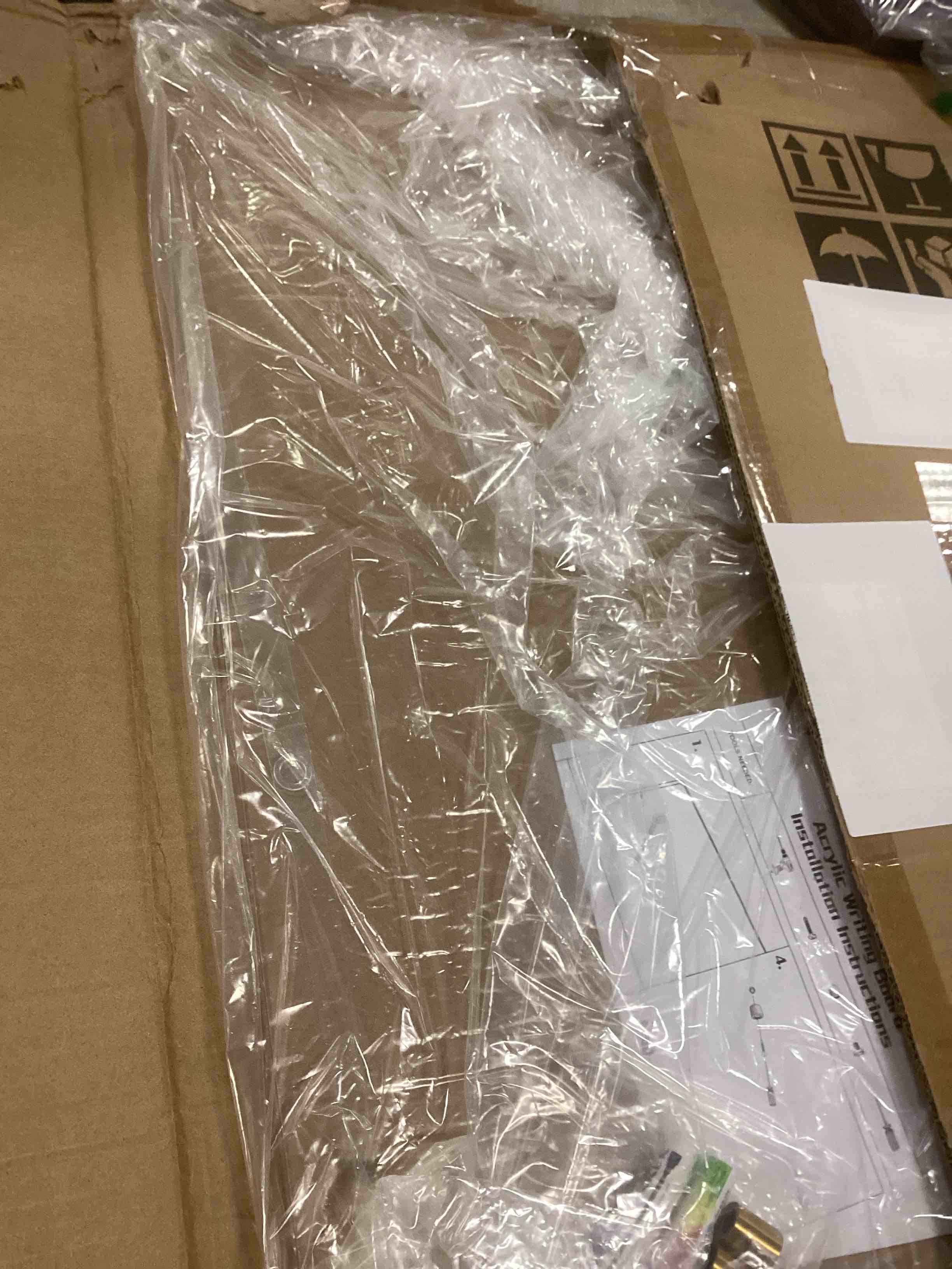 https://s3.amazonaws.com/lotting-images-prod/bidfta/PNK2190120_1743596114052.jpeg