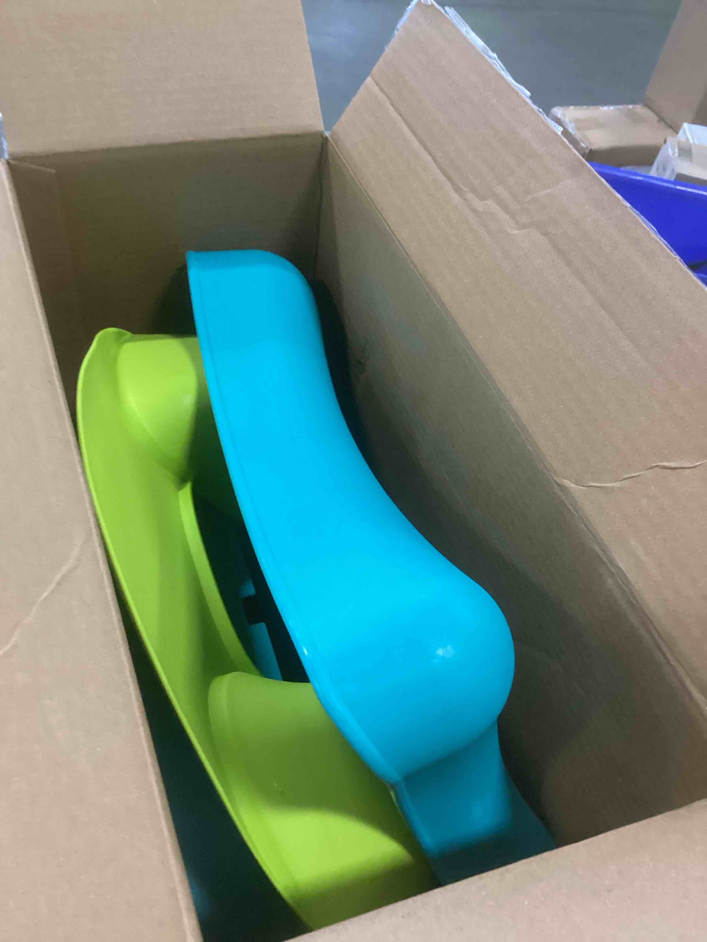 https://s3.amazonaws.com/lotting-images-prod/bidfta/PNK2190240_1743608838847.jpeg