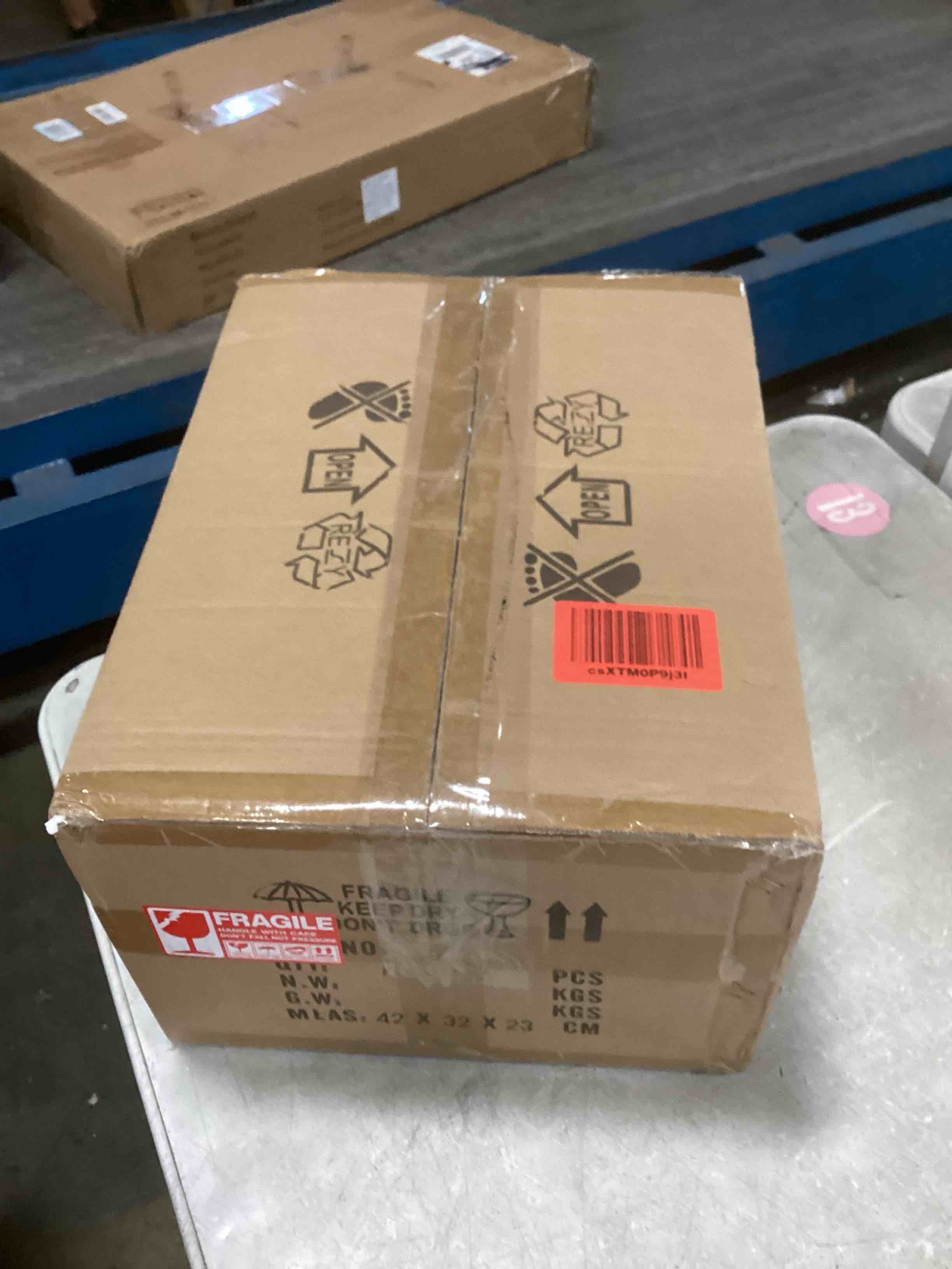 https://s3.amazonaws.com/lotting-images-prod/bidfta/PNK2190568_1743706246148.jpeg