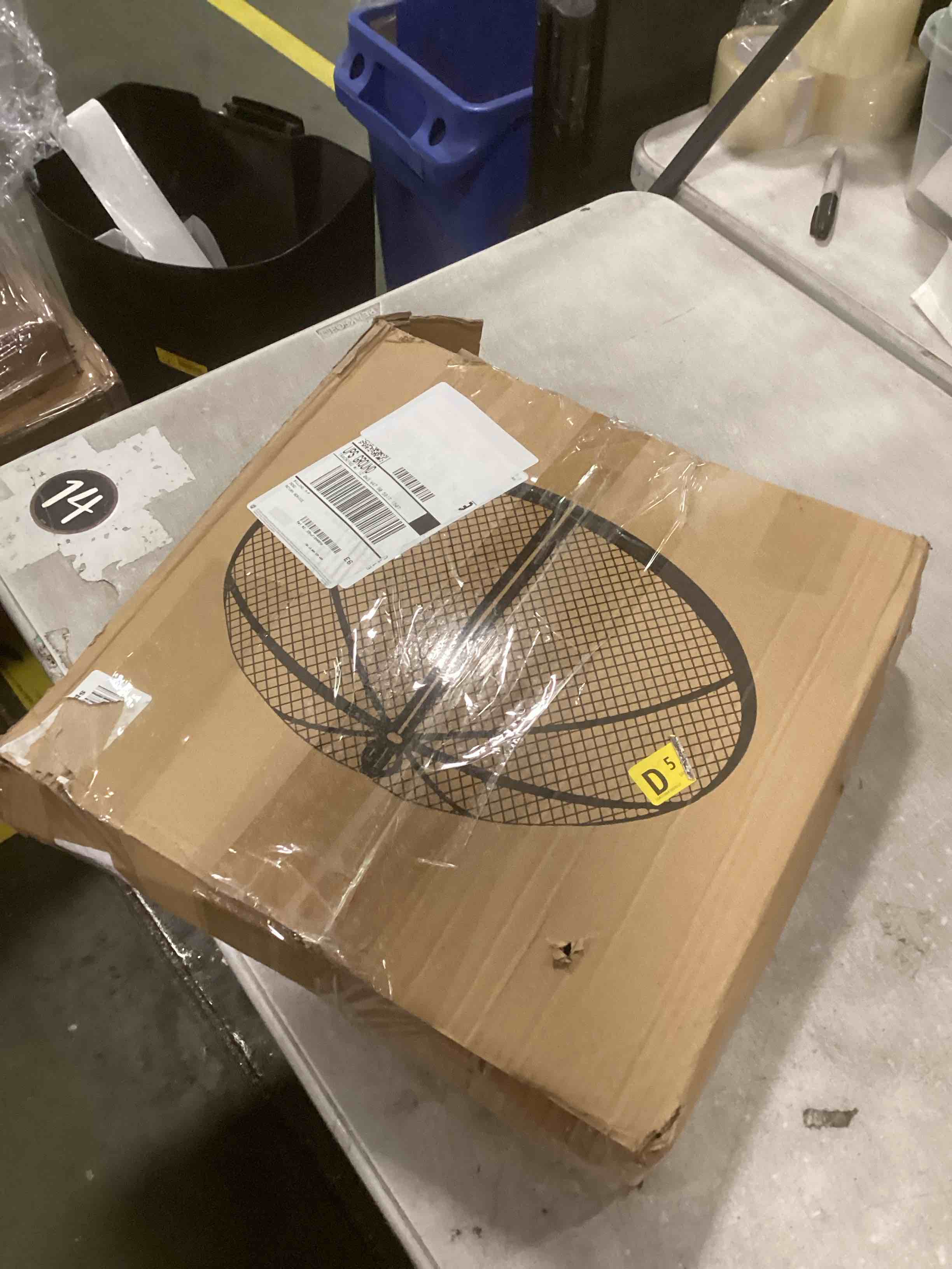 https://s3.amazonaws.com/lotting-images-prod/bidfta/PNK2190633_1743769703746.jpeg