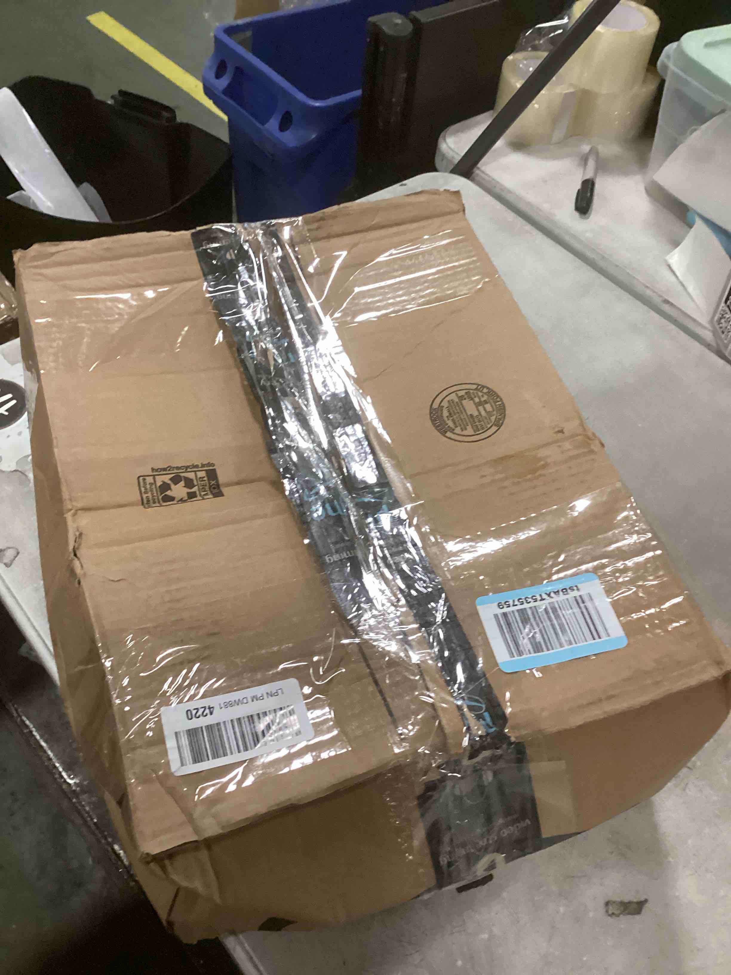 https://s3.amazonaws.com/lotting-images-prod/bidfta/PNK2190635_1743769808808.jpeg