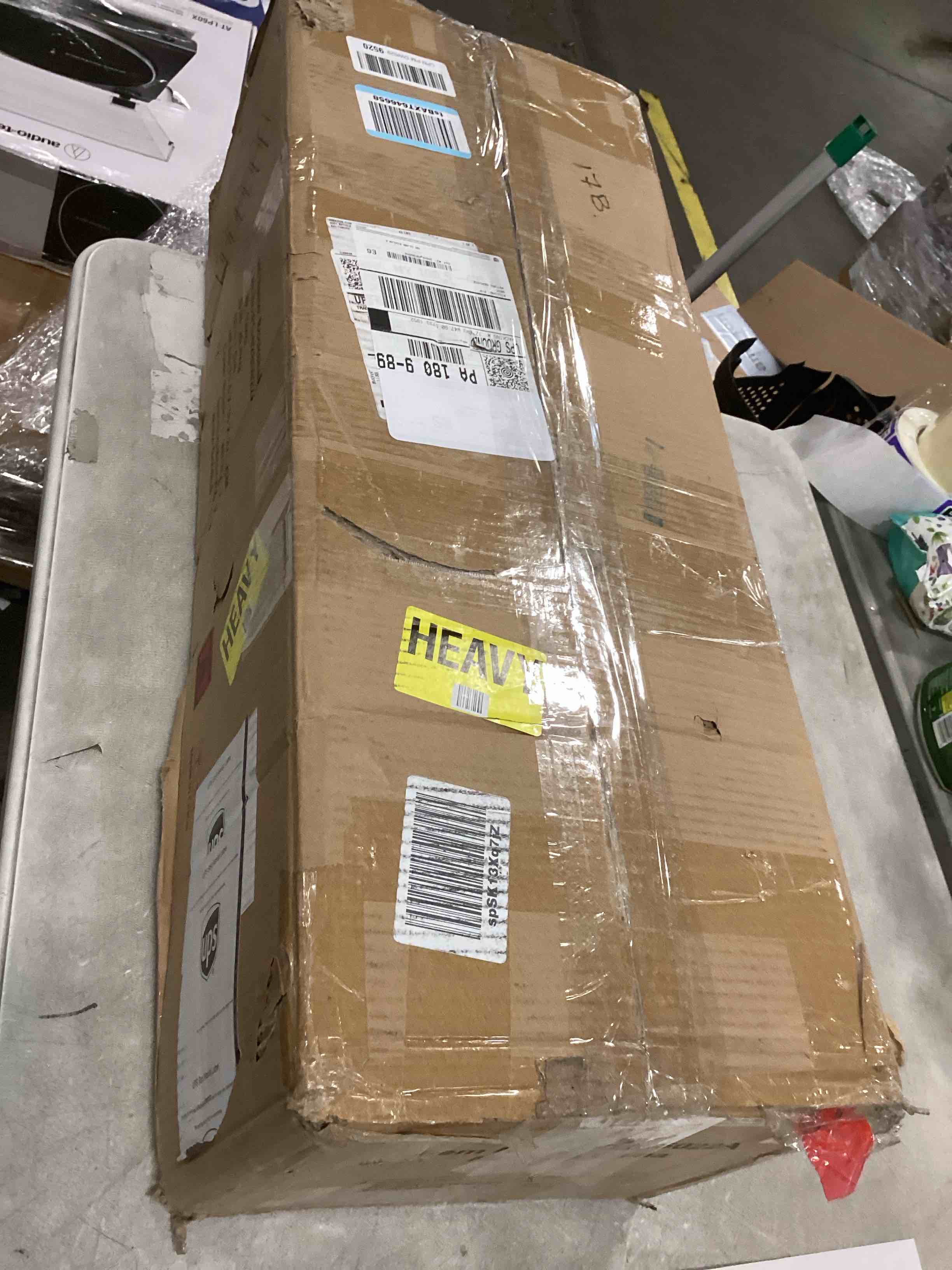 https://s3.amazonaws.com/lotting-images-prod/bidfta/PNK2191106_1743772469471.jpeg