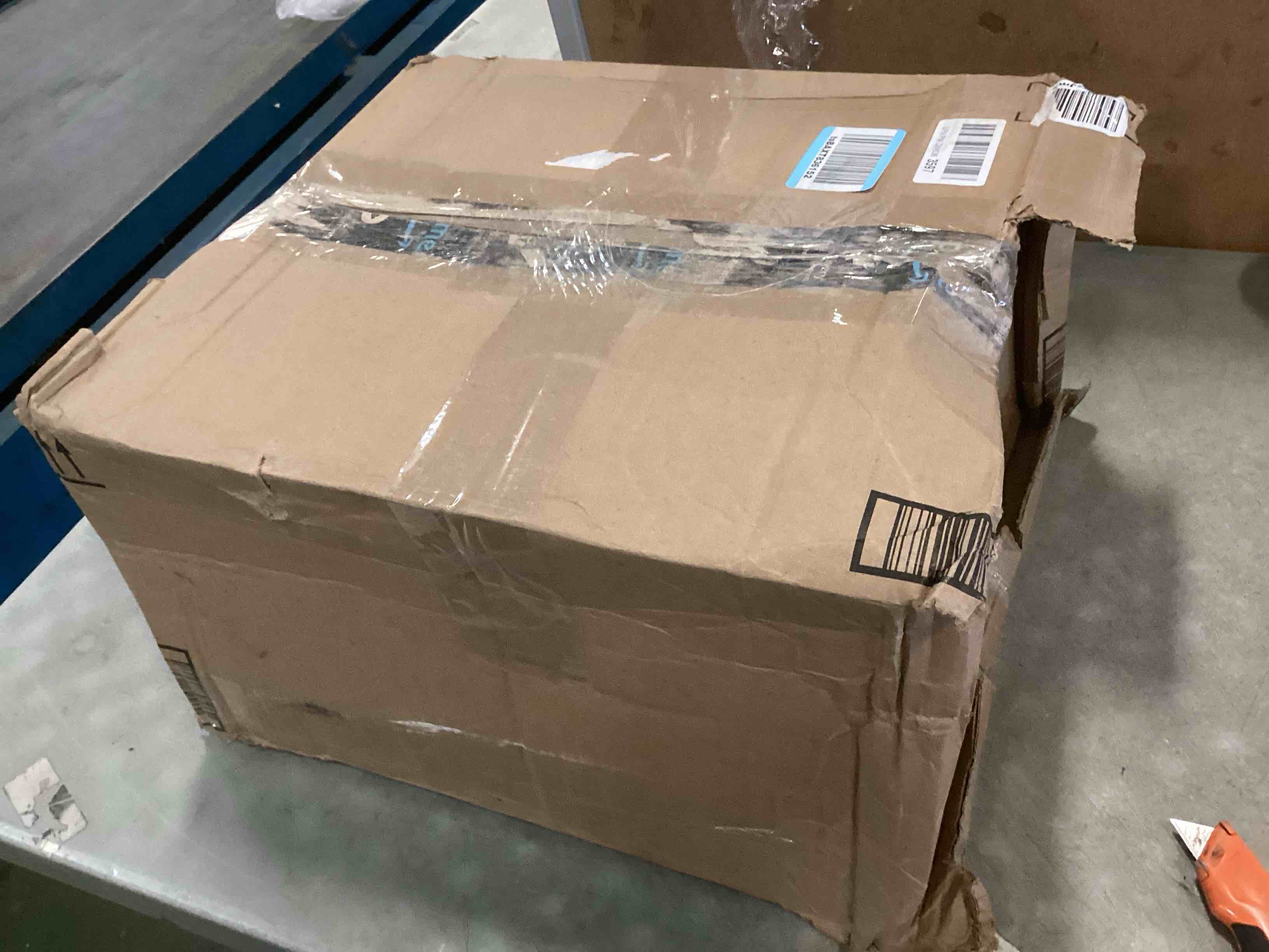 https://s3.amazonaws.com/lotting-images-prod/bidfta/PNK2191394_1744038949933.jpeg