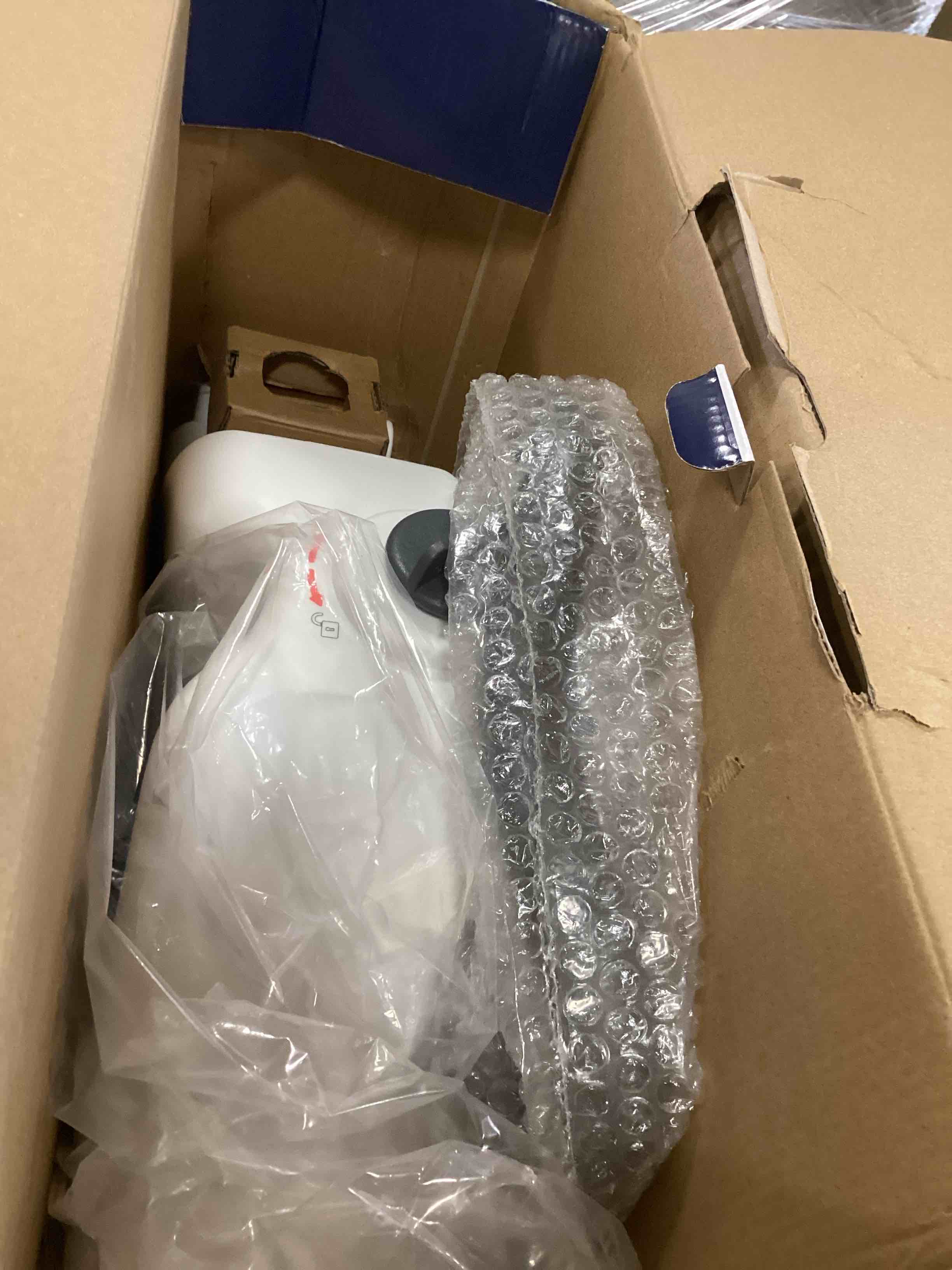https://s3.amazonaws.com/lotting-images-prod/bidfta/PNK2191848_1744216231320.jpeg