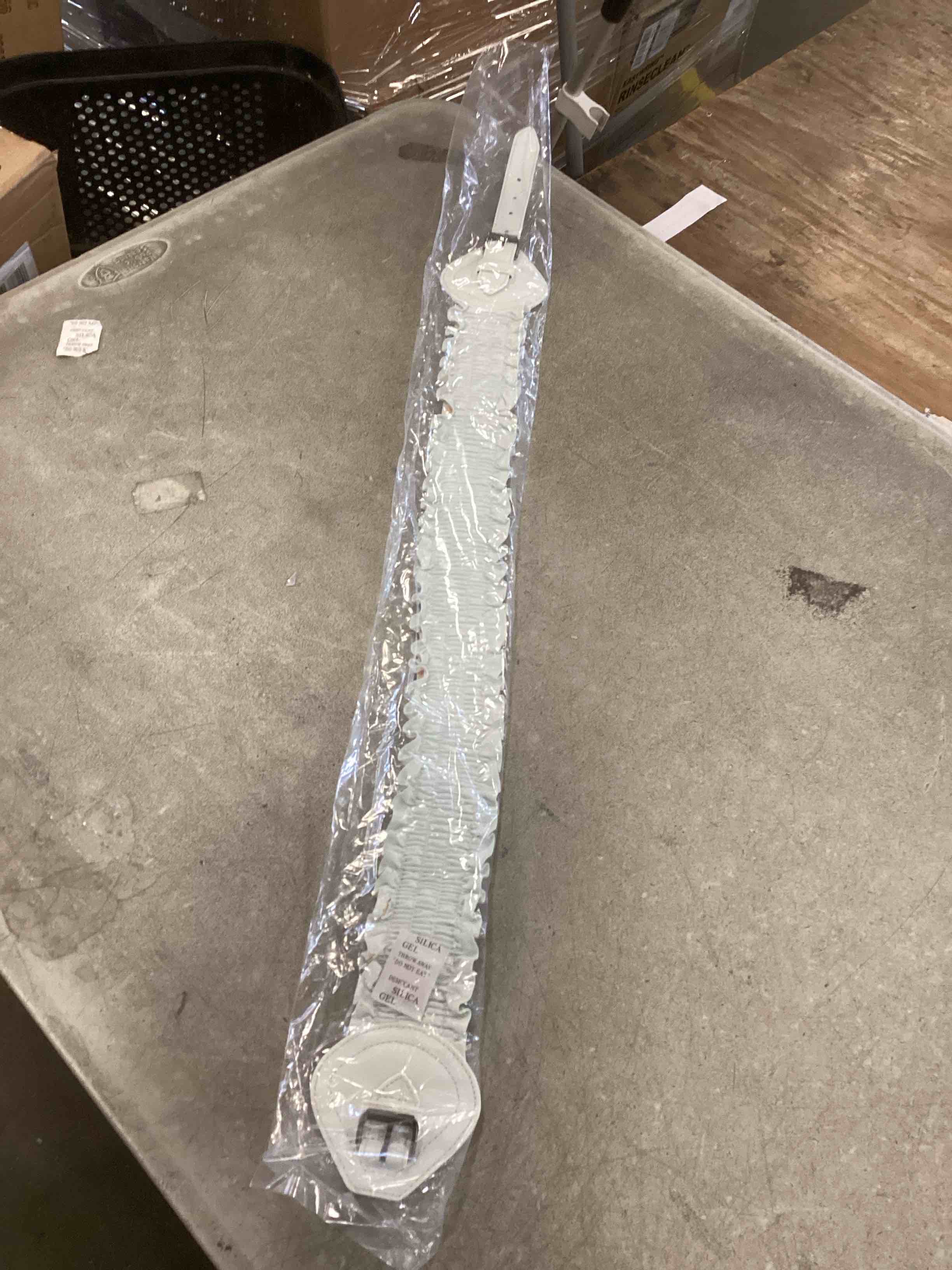 (Case of 70 Belts)Ladys Elástic leather belt White size M,L