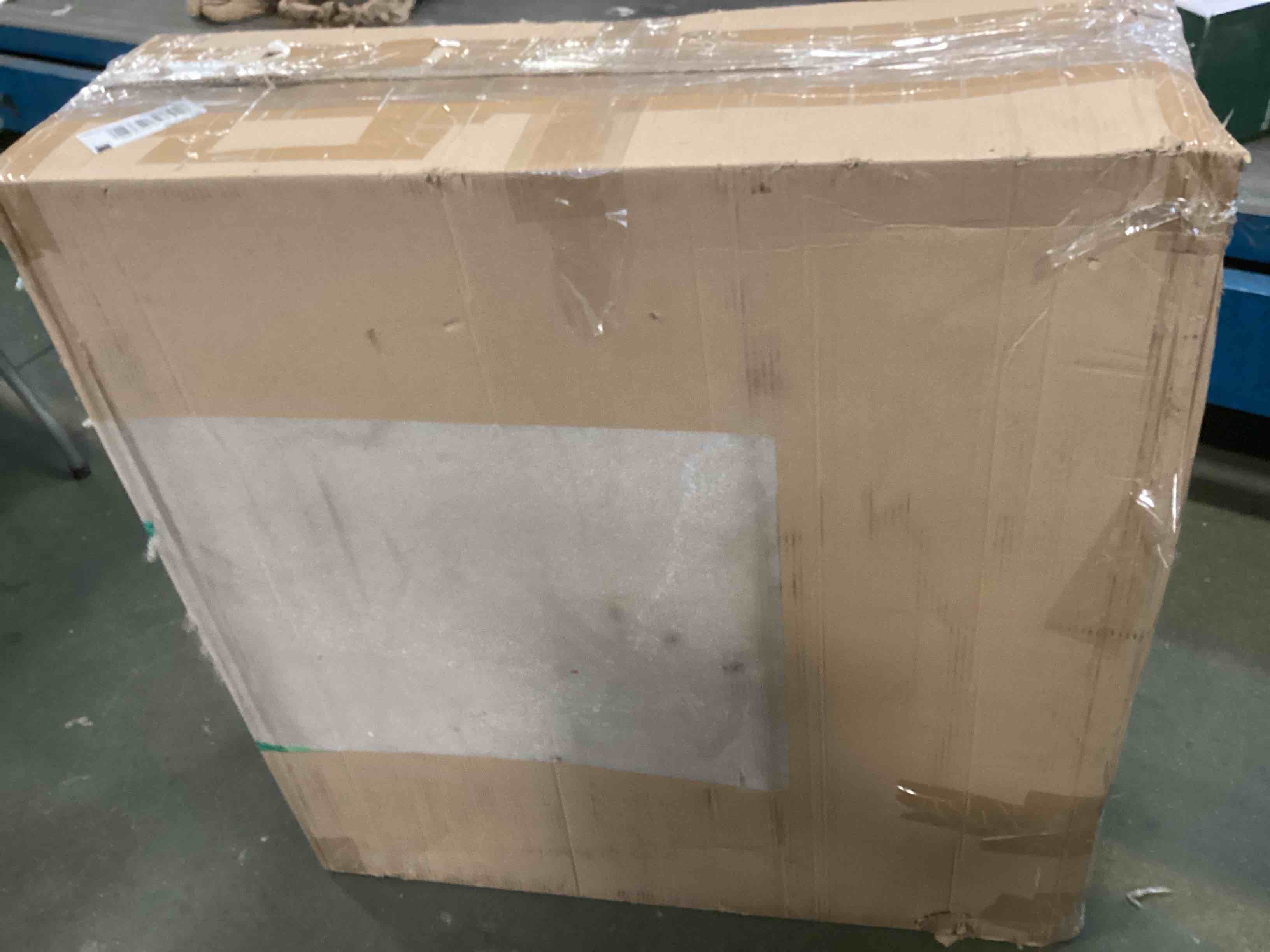 https://s3.amazonaws.com/lotting-images-prod/bidfta/PNK2192278_1744384942037.jpeg