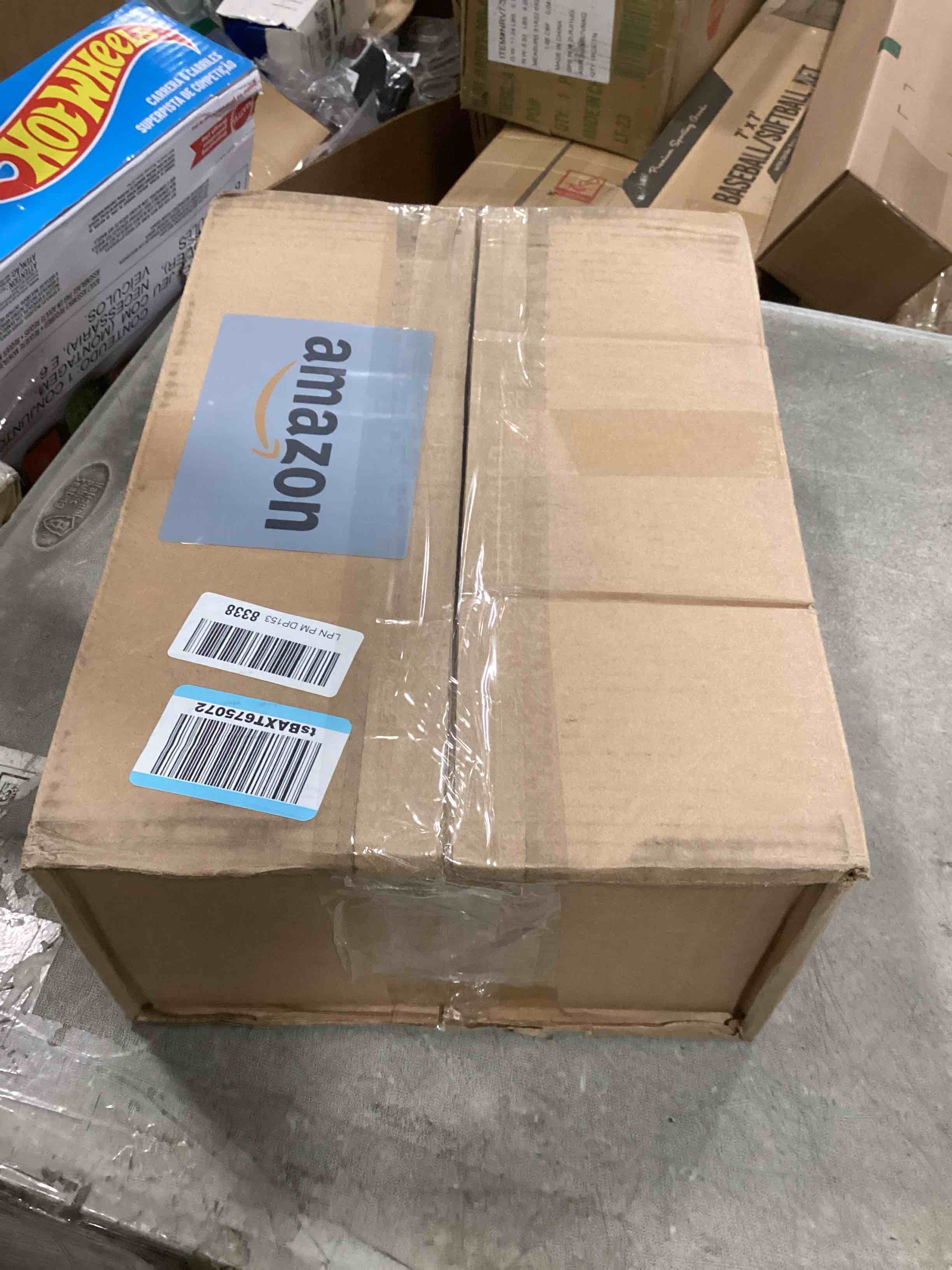 https://s3.amazonaws.com/lotting-images-prod/bidfta/PNK2192649_1744732280119.jpeg
