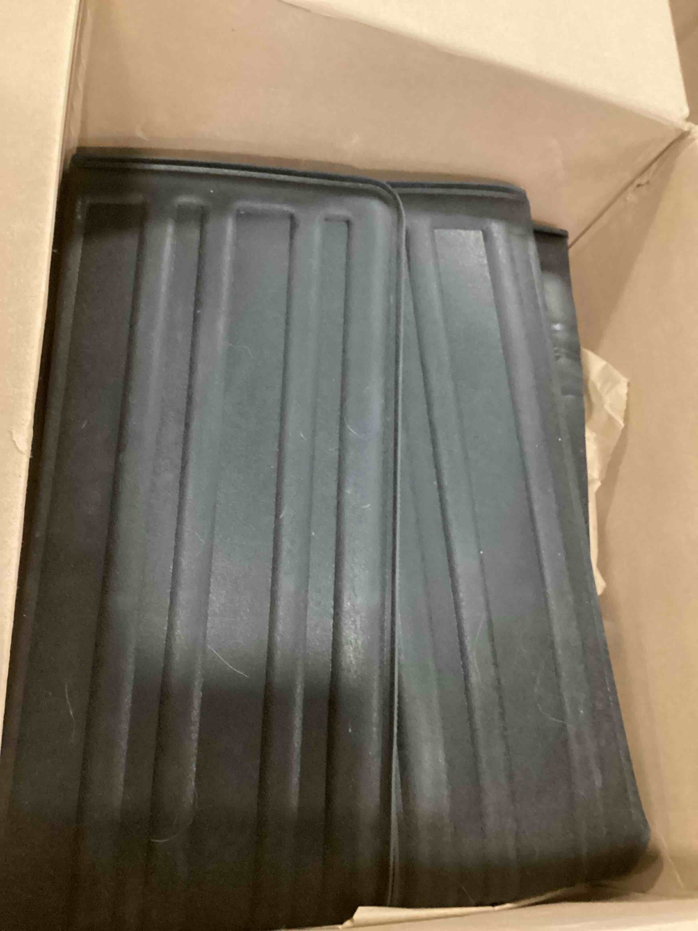 https://s3.amazonaws.com/lotting-images-prod/bidfta/PNK2192759_1744746589810.jpeg