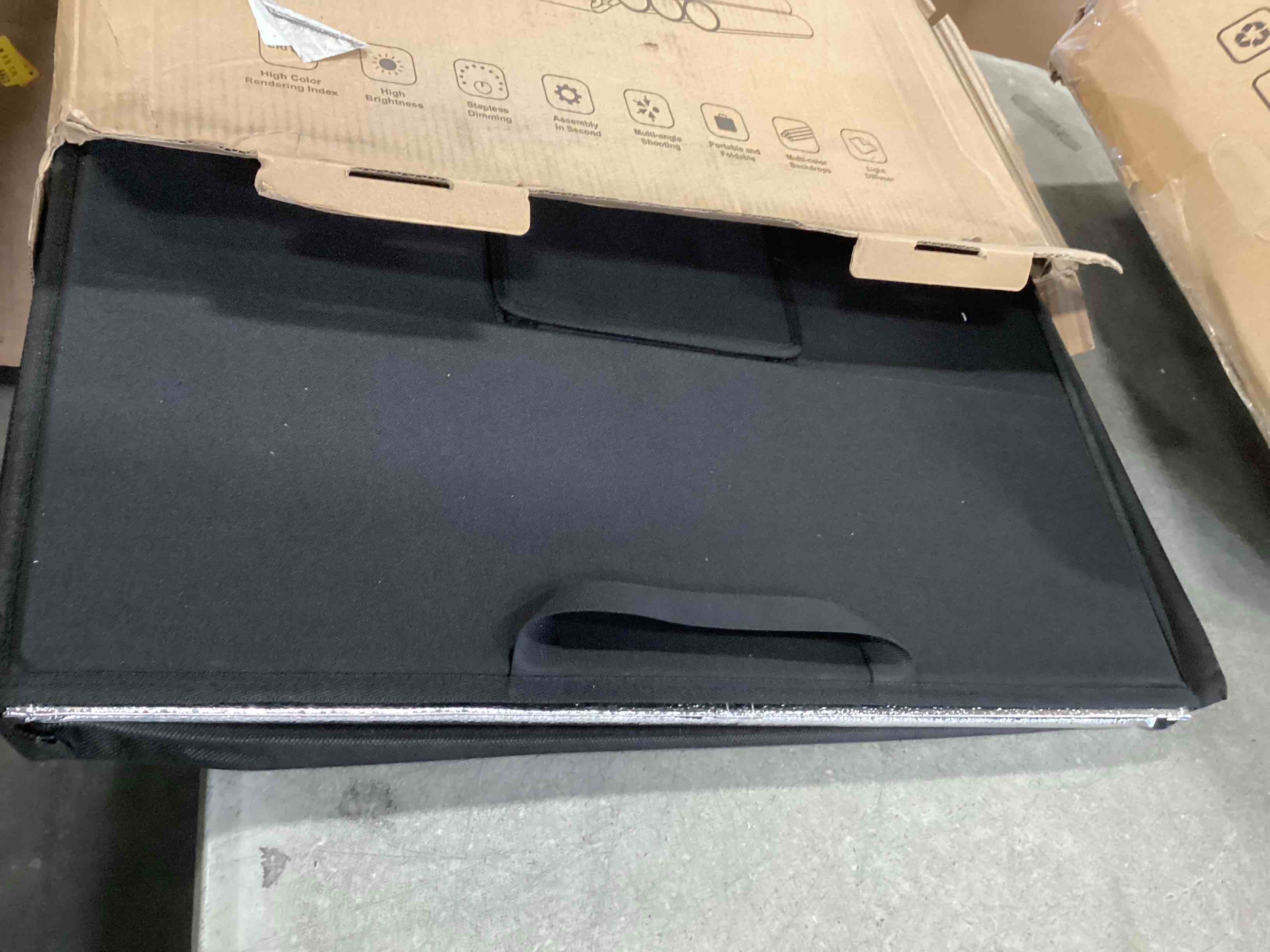 https://s3.amazonaws.com/lotting-images-prod/bidfta/PNK2192931_1744819736151.jpeg