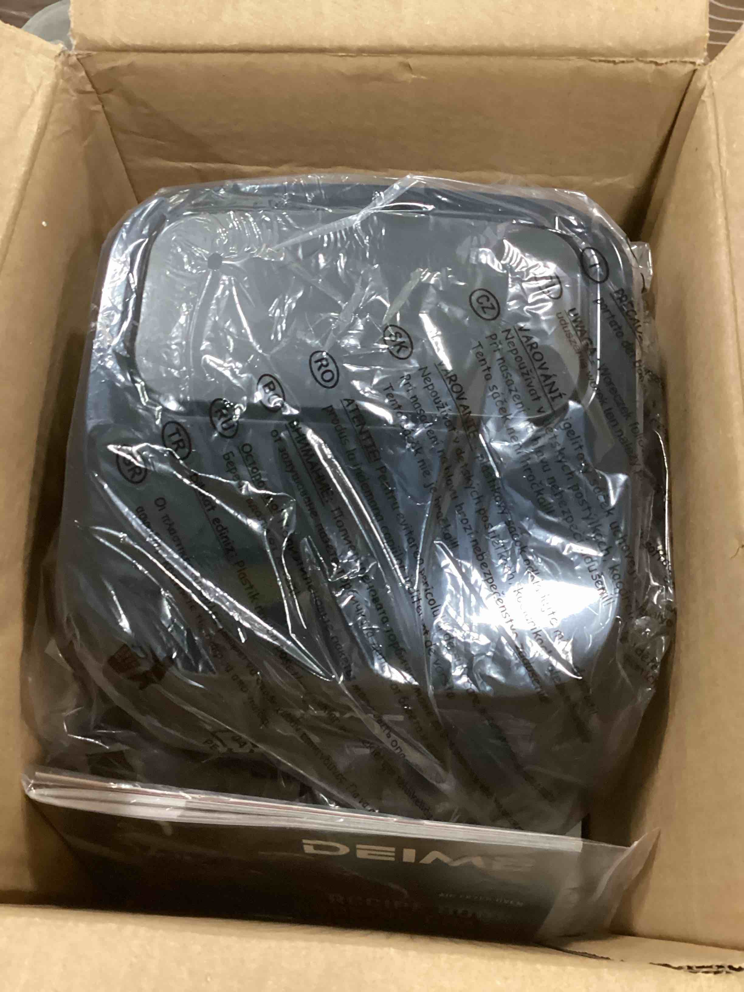 https://s3.amazonaws.com/lotting-images-prod/bidfta/PNK2193071_1744893439766.jpeg