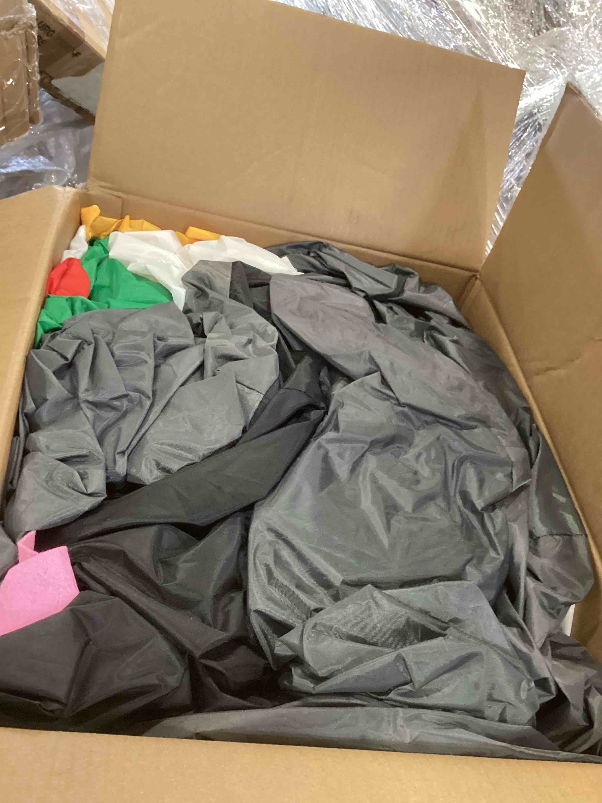 https://s3.amazonaws.com/lotting-images-prod/bidfta/PNK2193143_1744902801581.jpeg