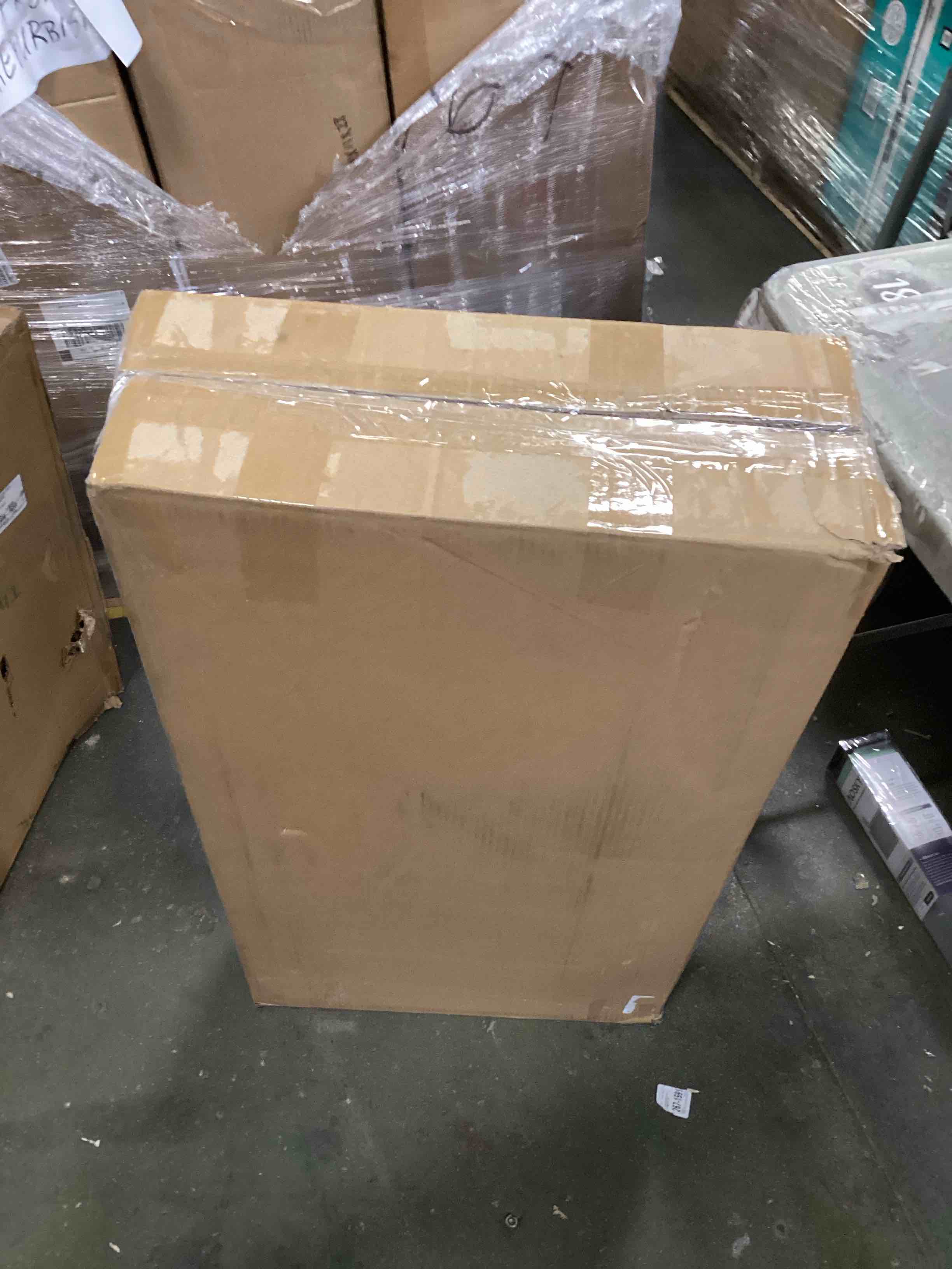 https://s3.amazonaws.com/lotting-images-prod/bidfta/PNK2193149_1744903747119.jpeg