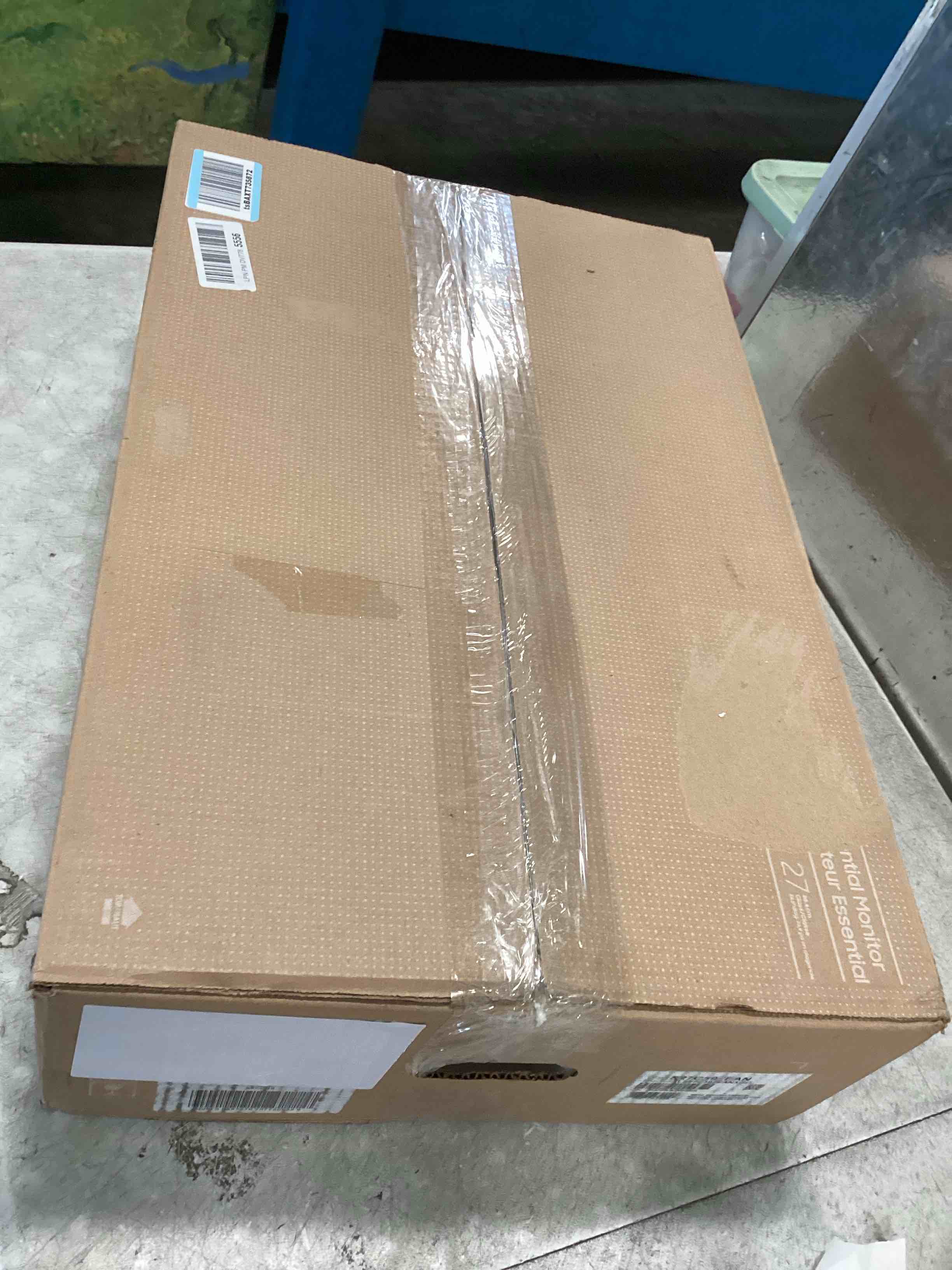 https://s3.amazonaws.com/lotting-images-prod/bidfta/PNK2193308_1745411827066.jpeg