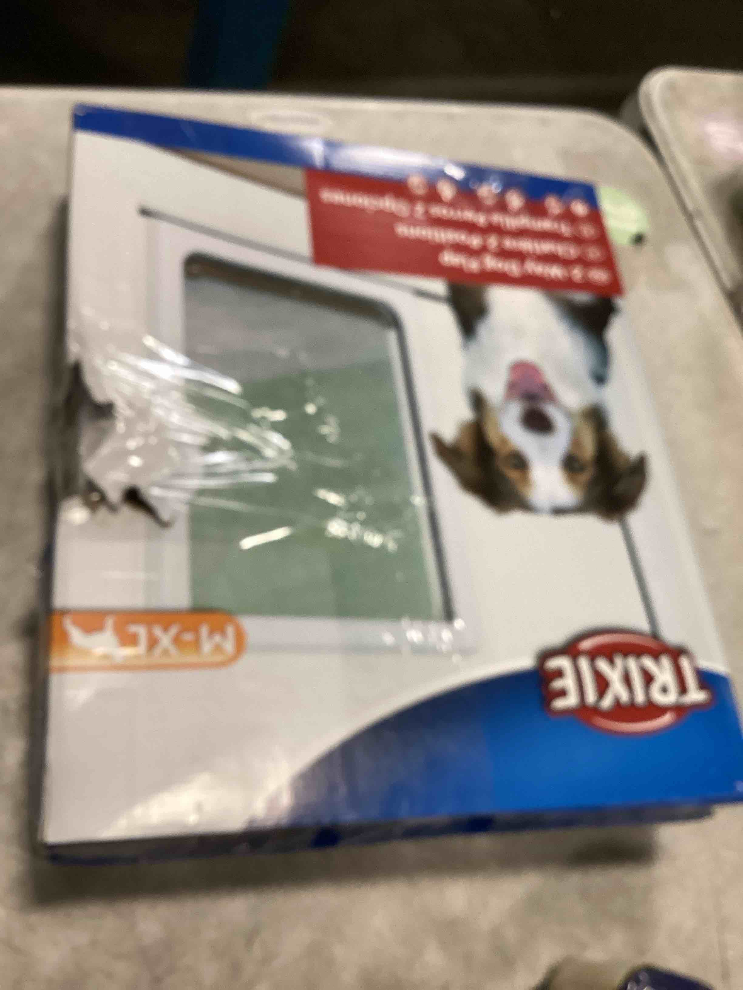 https://s3.amazonaws.com/lotting-images-prod/bidfta/PNK2193496_1745437767520.jpeg