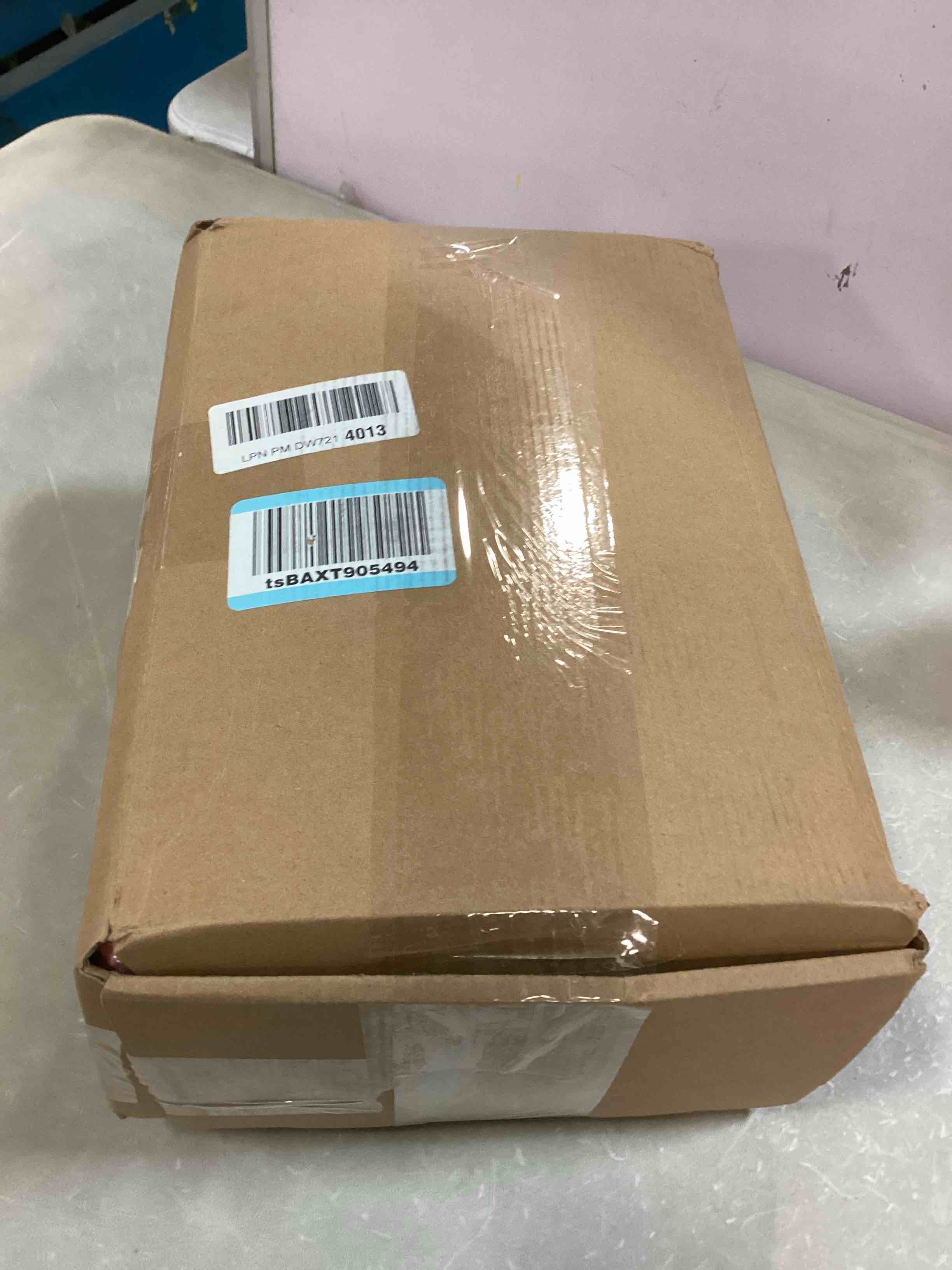 https://s3.amazonaws.com/lotting-images-prod/bidfta/PNK2193941_1745843969924.jpeg