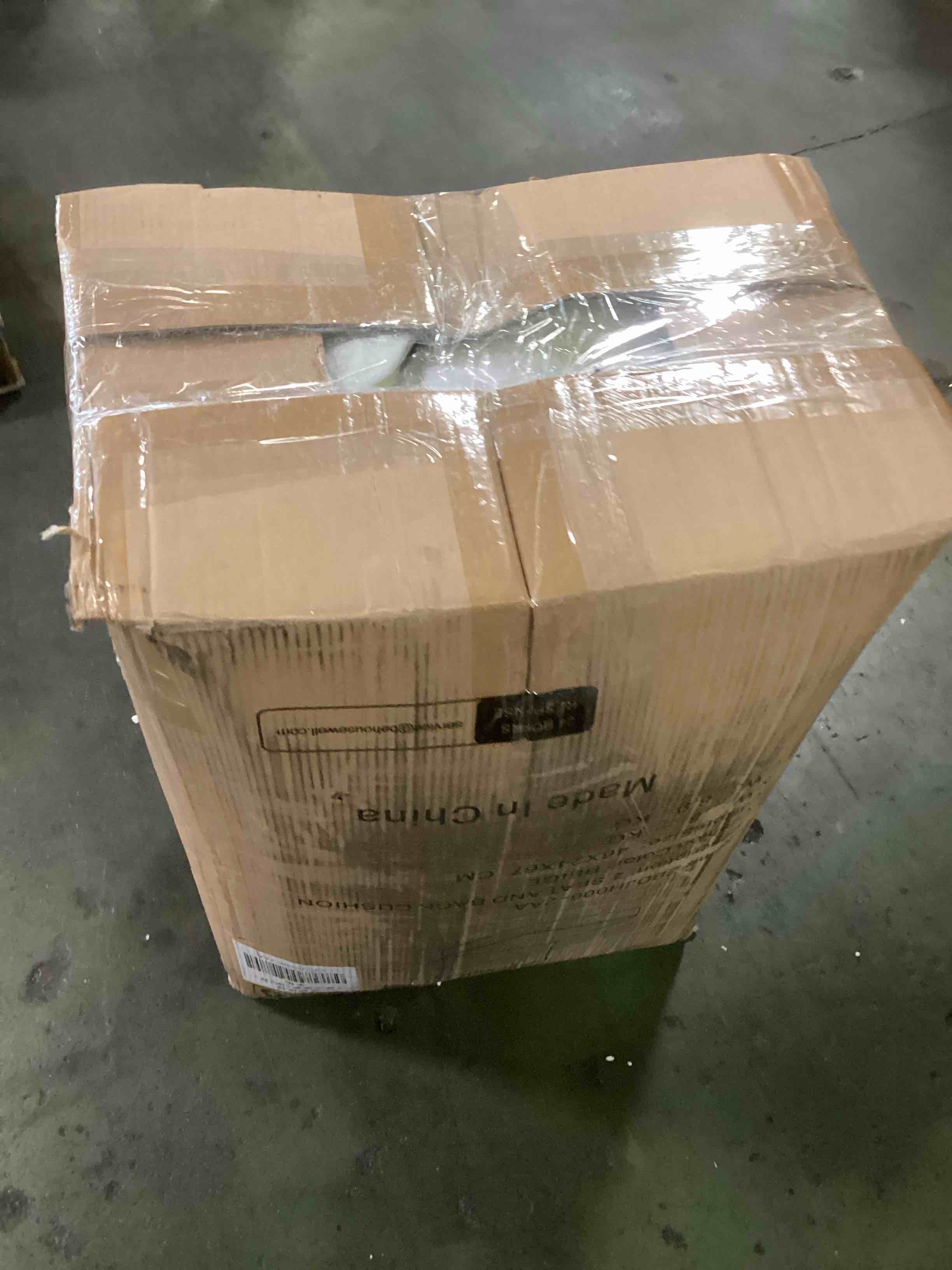https://s3.amazonaws.com/lotting-images-prod/bidfta/PNK2193999_1745850919877.jpeg