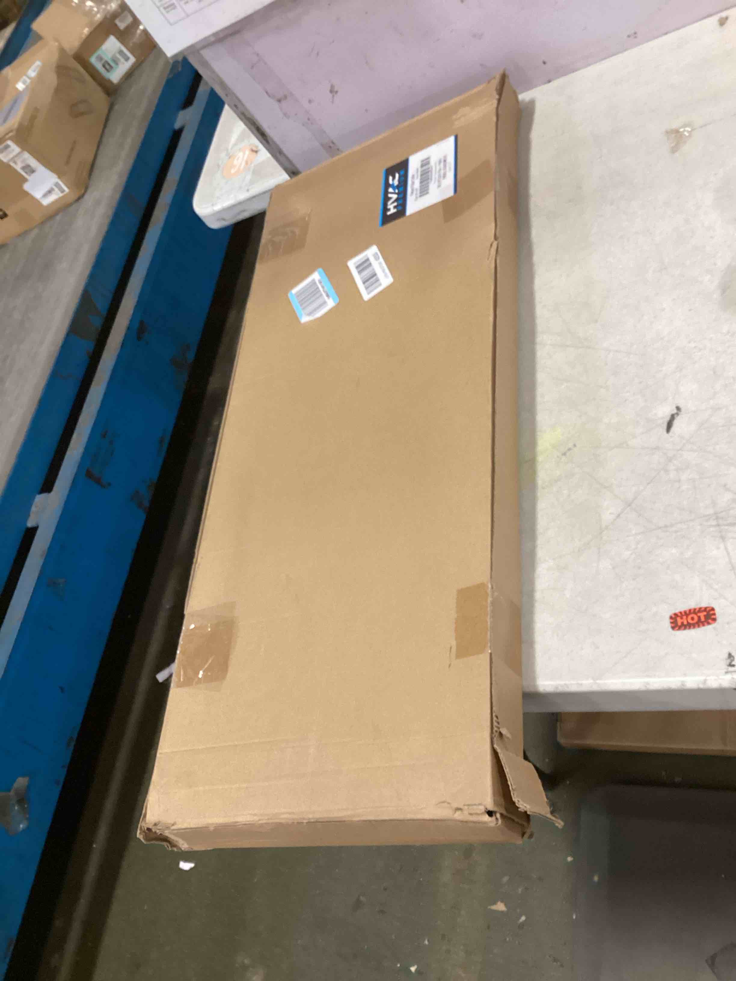 https://s3.amazonaws.com/lotting-images-prod/bidfta/PNK2194267_1743695605844.jpeg