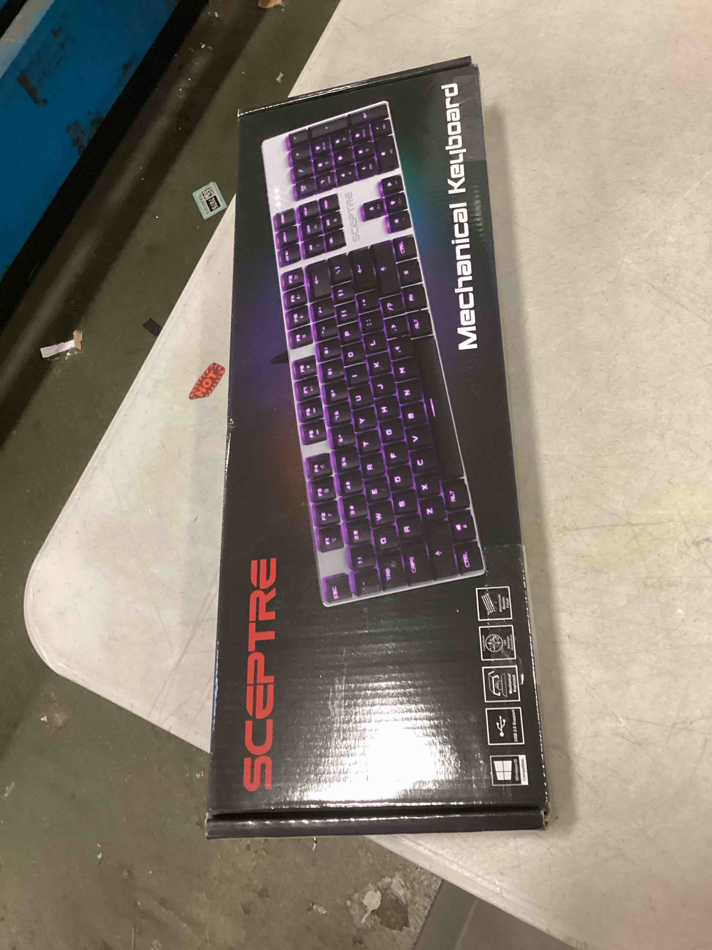 https://s3.amazonaws.com/lotting-images-prod/bidfta/PNK2194370_1743710313509.jpeg