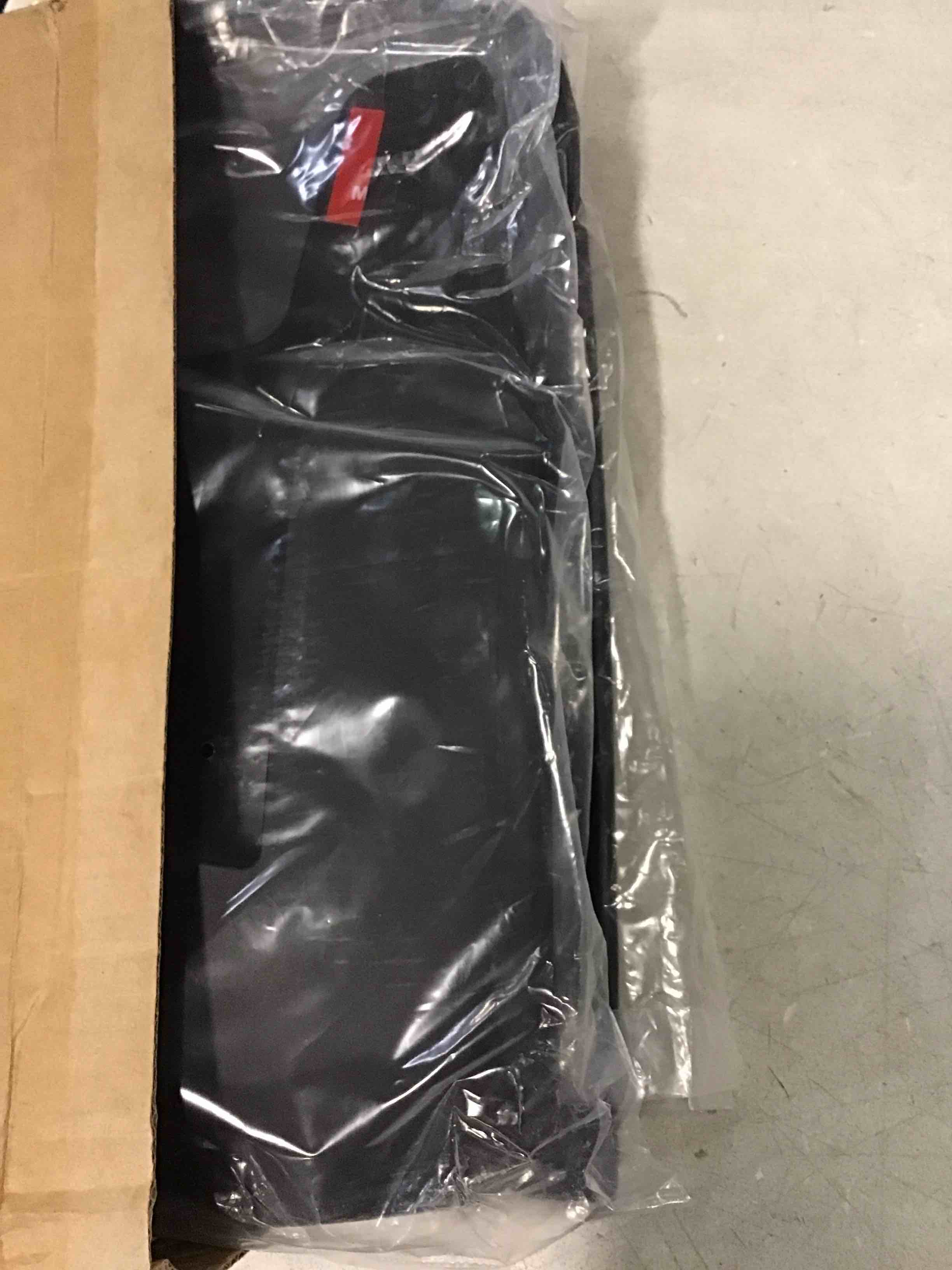https://s3.amazonaws.com/lotting-images-prod/bidfta/PNK2195340_1744636150923.jpeg