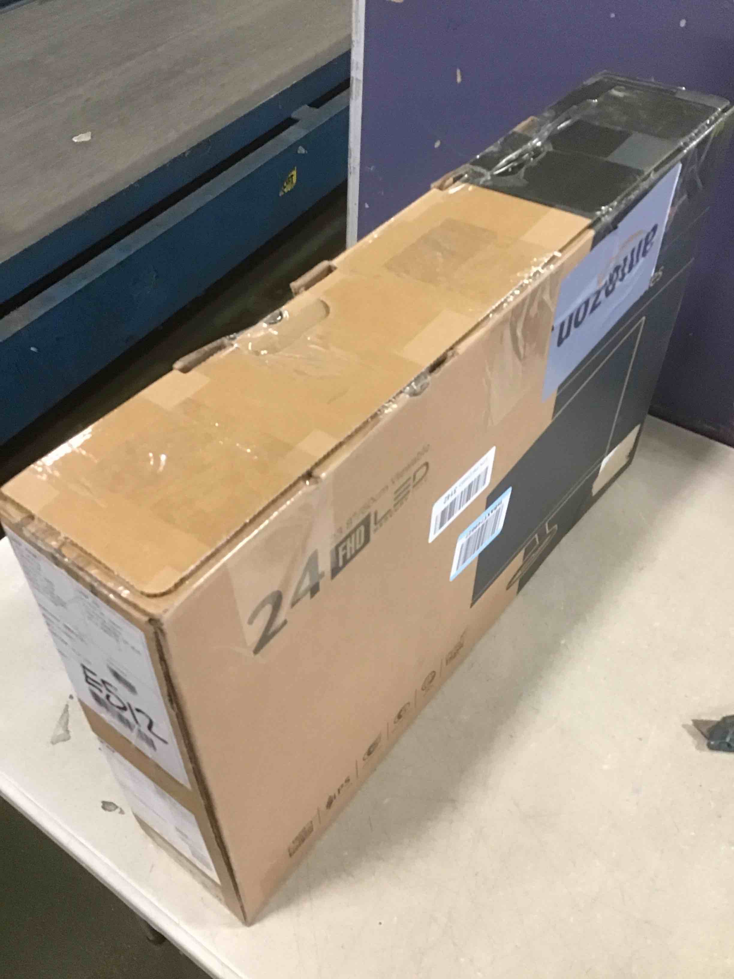 https://s3.amazonaws.com/lotting-images-prod/bidfta/PNK2196052_1744896327206.jpeg