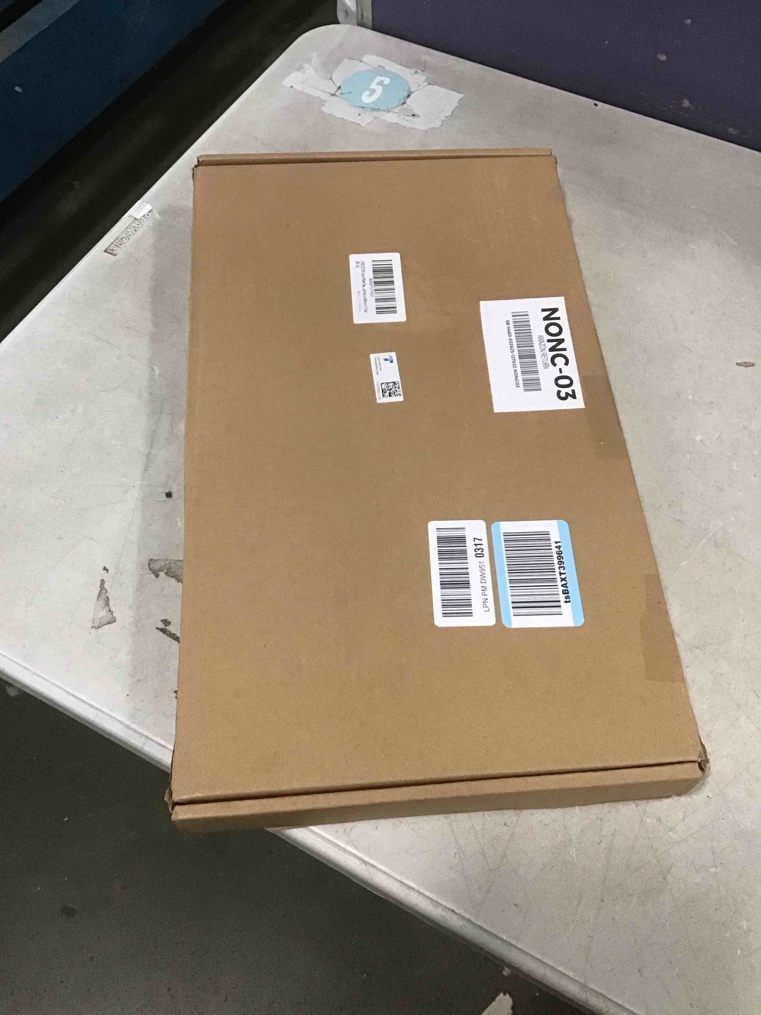 https://s3.amazonaws.com/lotting-images-prod/bidfta/PNK2196244_1744981301436.jpeg