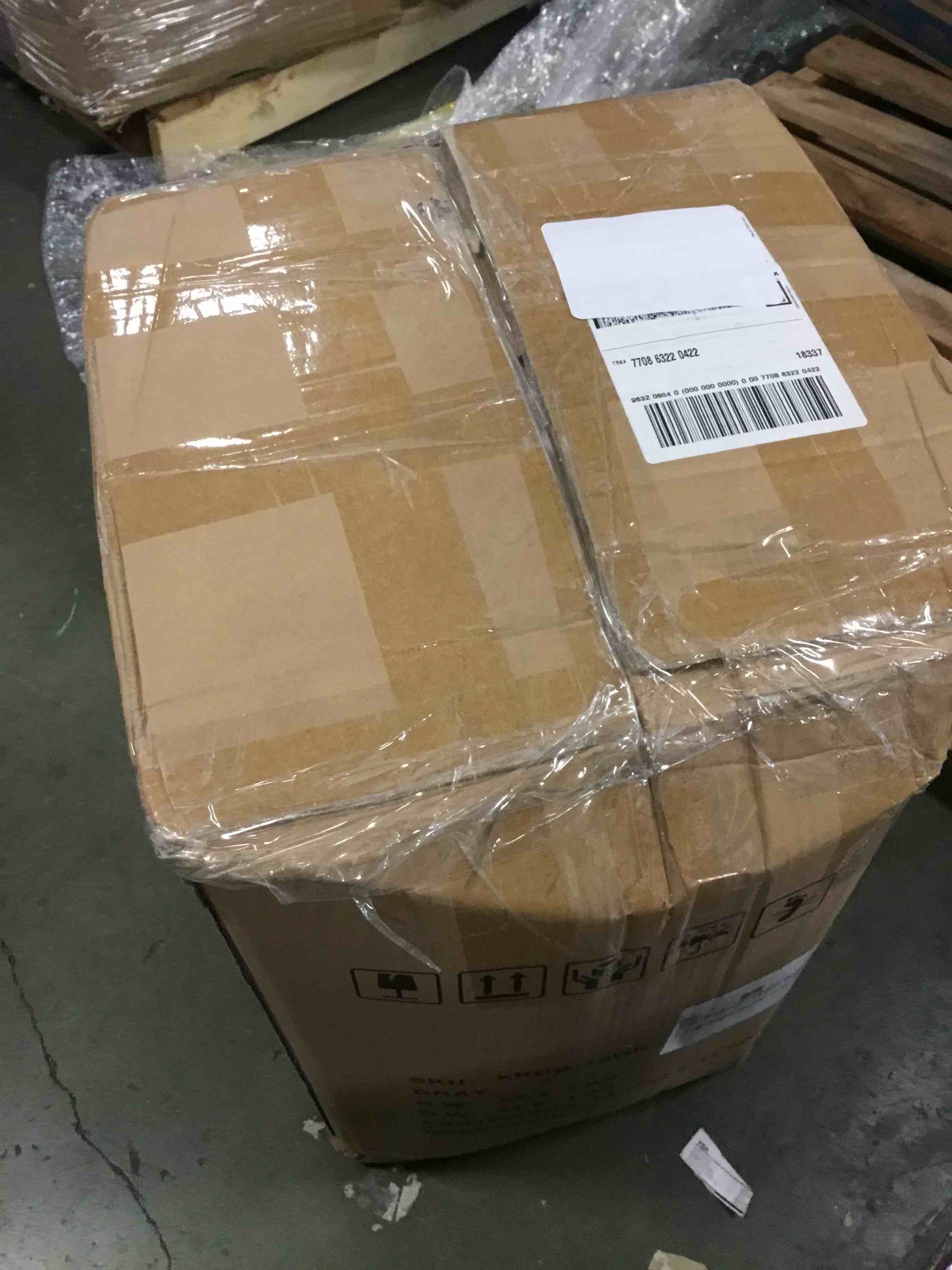 https://s3.amazonaws.com/lotting-images-prod/bidfta/PNK2197237_1742569795230.jpeg
