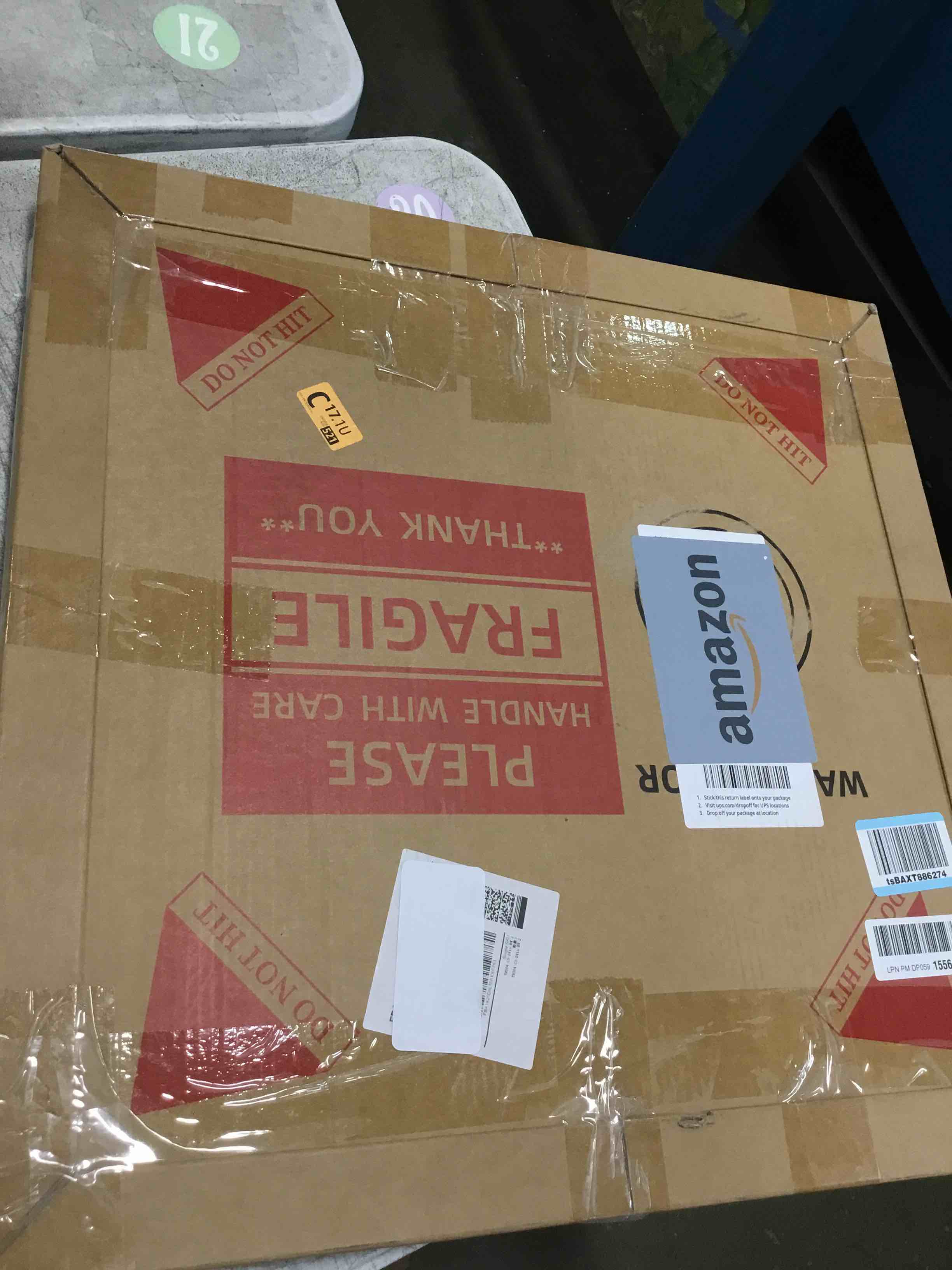 https://s3.amazonaws.com/lotting-images-prod/bidfta/PNK2198332_1743175794935.jpeg