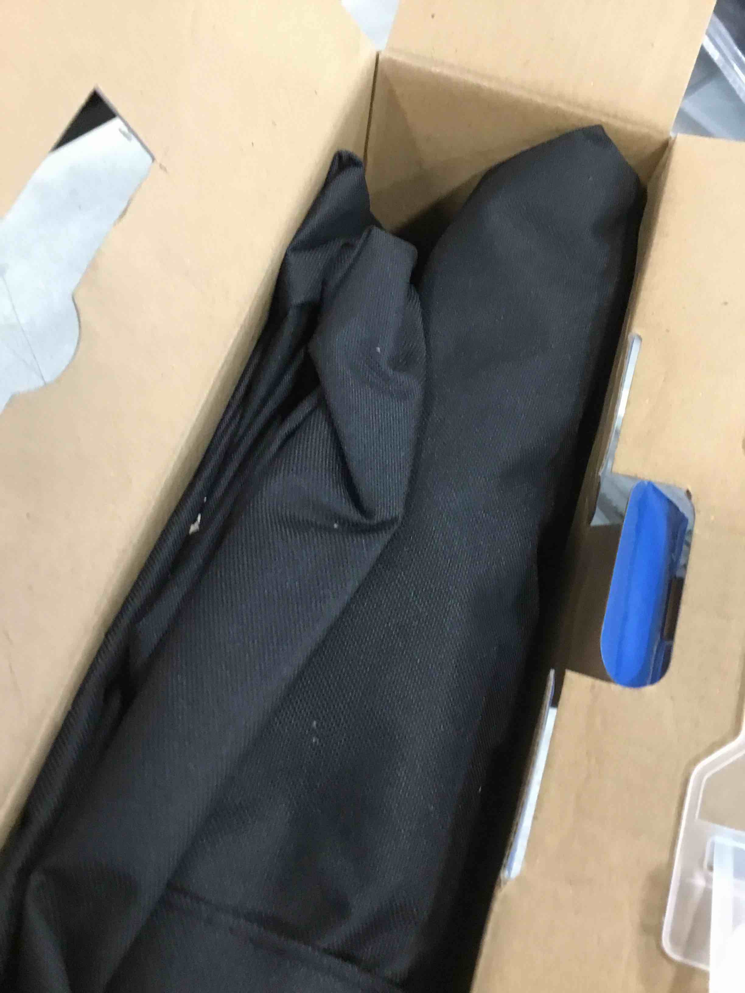 https://s3.amazonaws.com/lotting-images-prod/bidfta/PNK2198855_1743518289469.jpeg