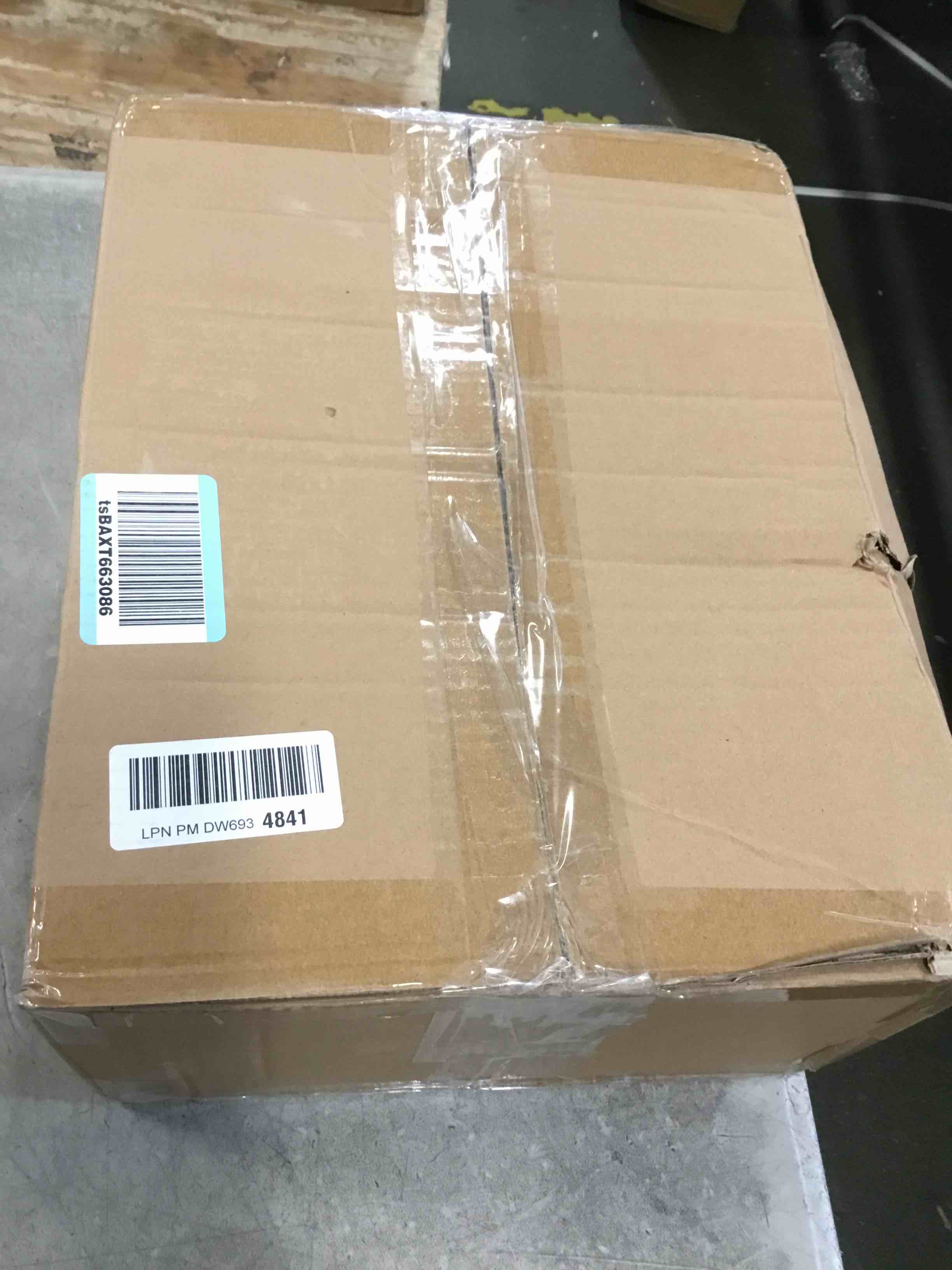 https://s3.amazonaws.com/lotting-images-prod/bidfta/PNK2199858_1744040718845.jpeg