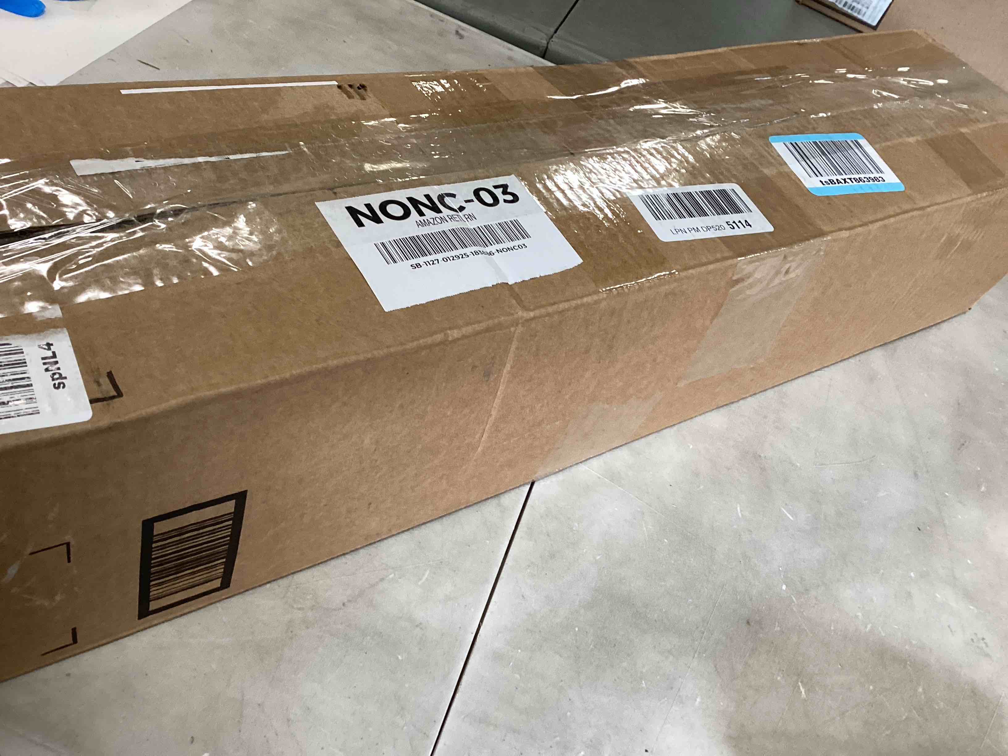 https://s3.amazonaws.com/lotting-images-prod/bidfta/PNK2200237_1741013390846.jpeg