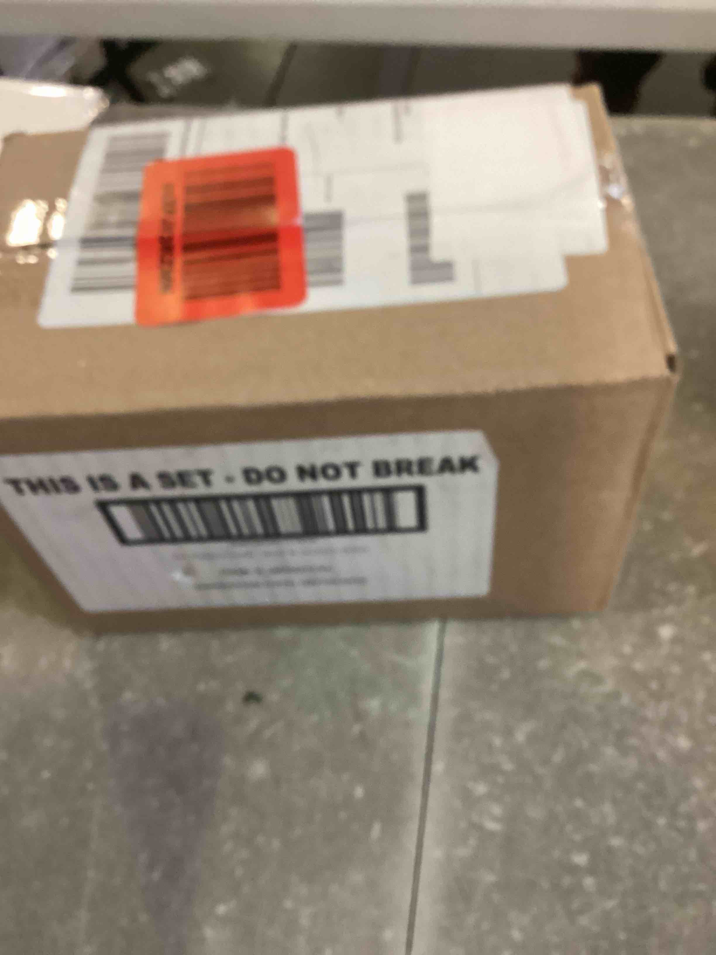 https://s3.amazonaws.com/lotting-images-prod/bidfta/PNK2201143_1741782985364.jpeg