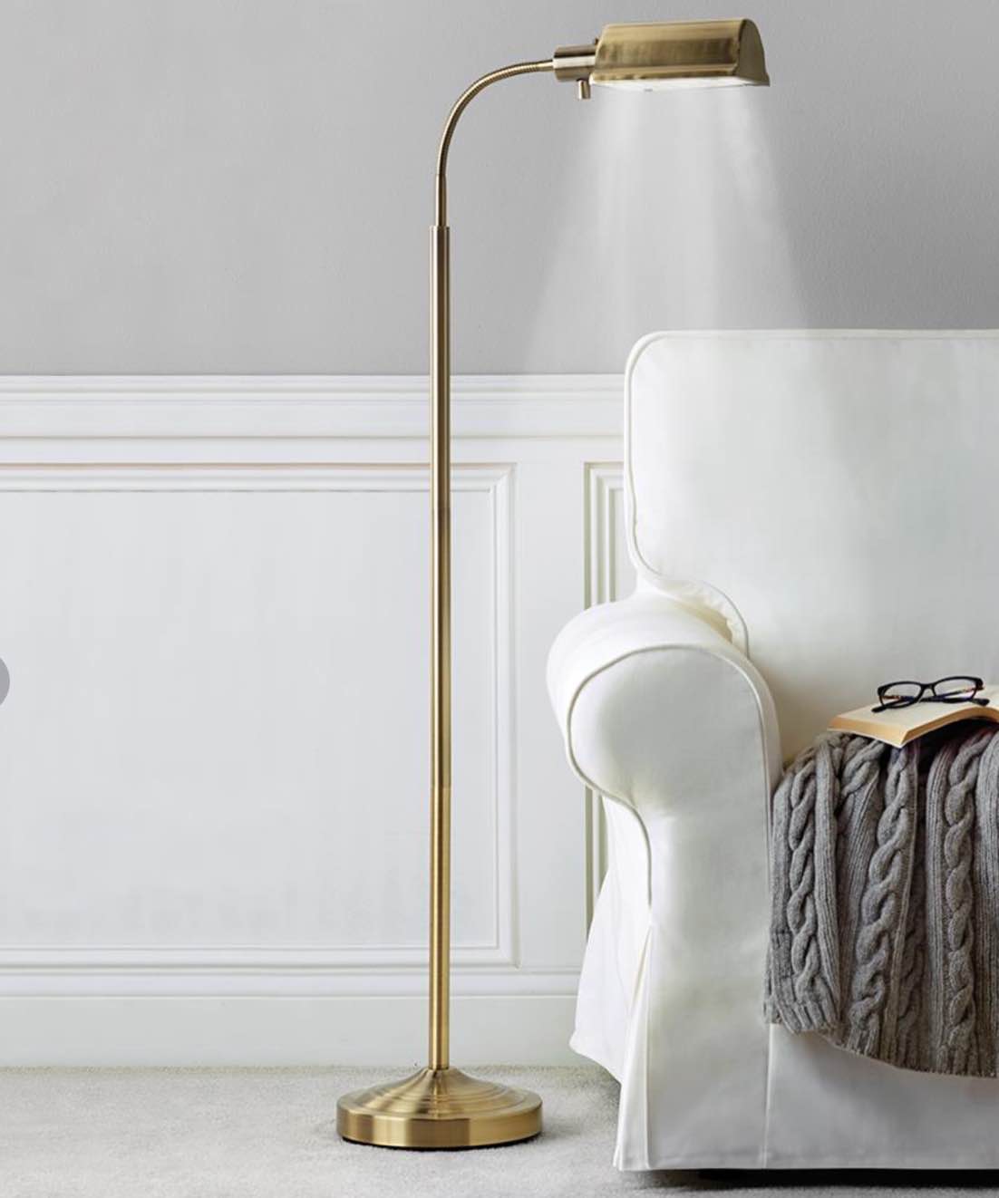 The Cordless Reading Lamp