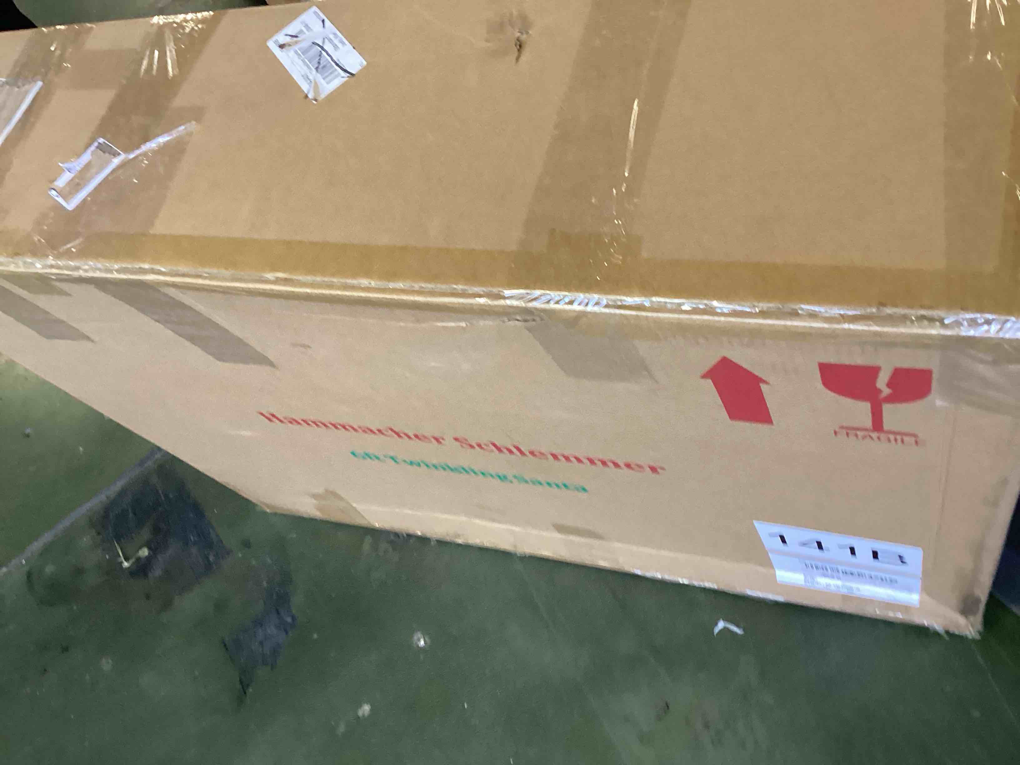 https://s3.amazonaws.com/lotting-images-prod/bidfta/PNK2201432_1742325667861.jpeg